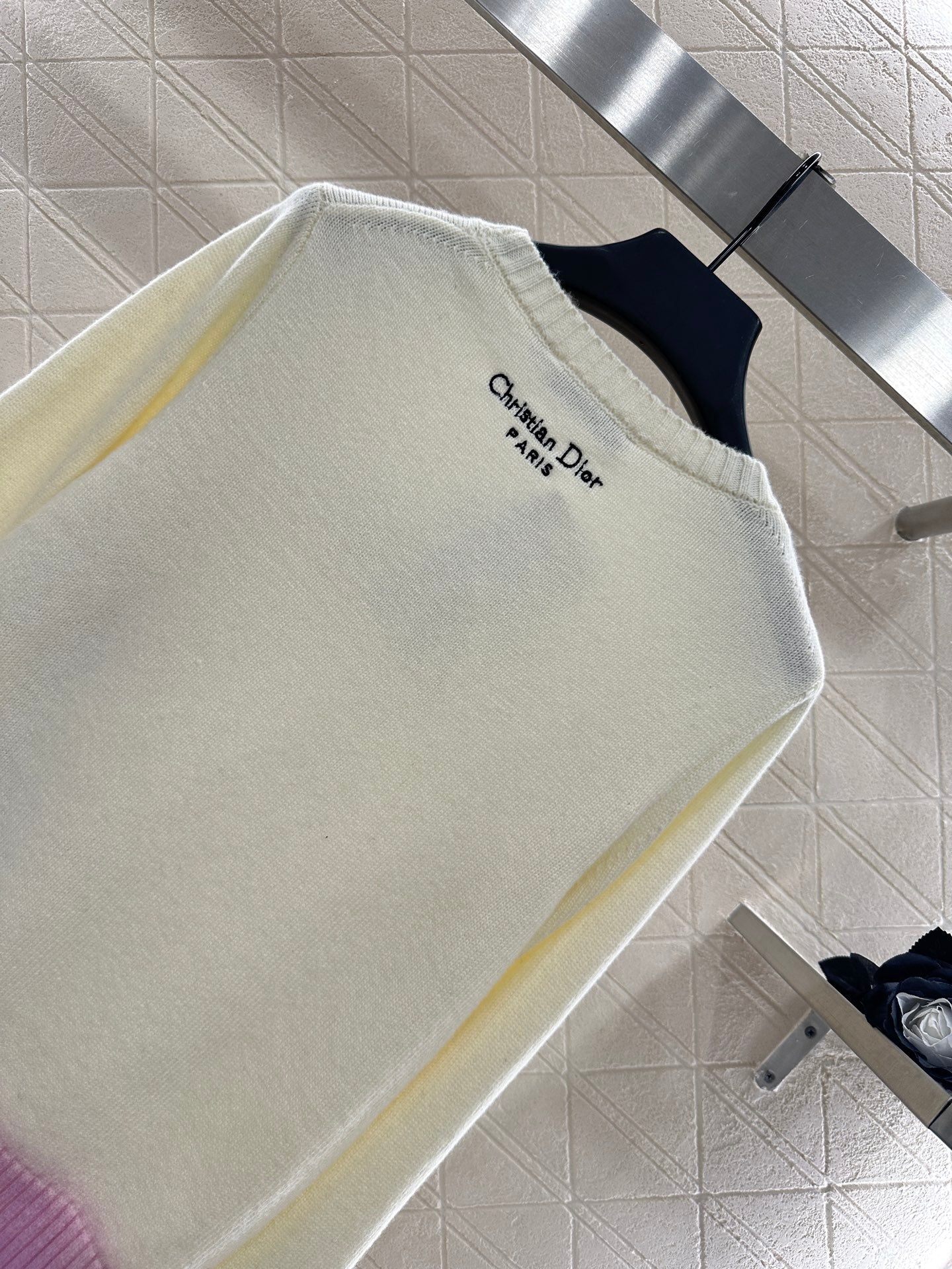 D*♥2025 New Arrival Embroidered Sweater