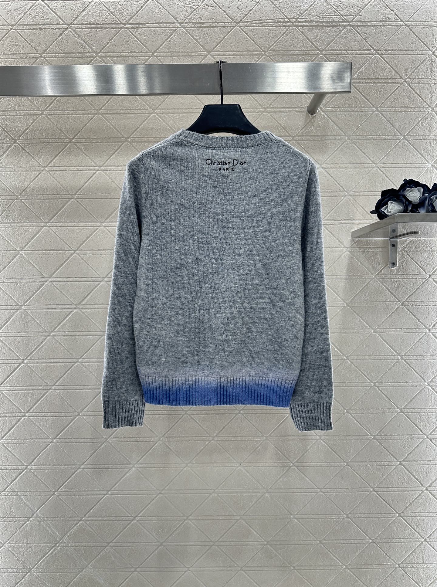 D*♥2025 New Arrival Embroidered Sweater