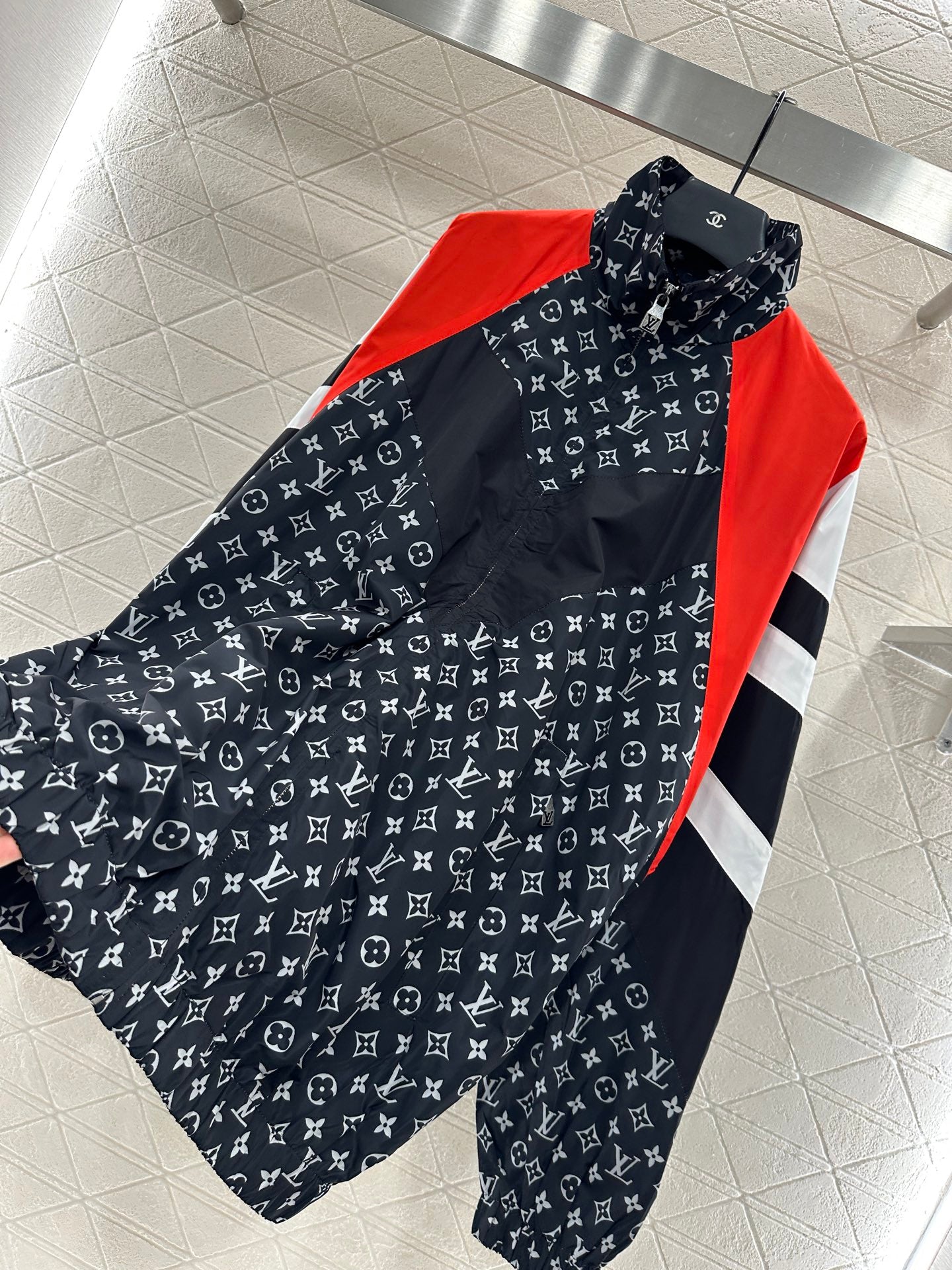 Louis*♥2025 New Arrivals Hooded Jacket