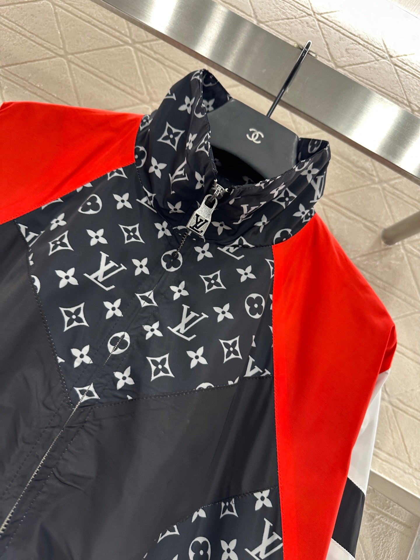 Louis*♥2025 New Arrivals Hooded Jacket