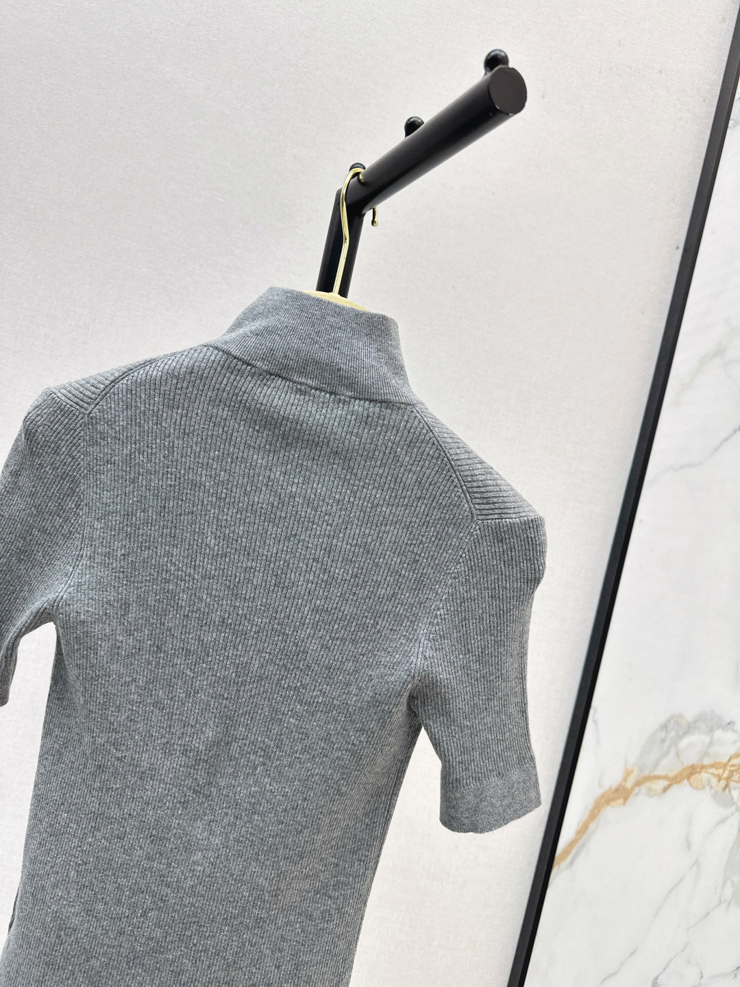 Miu New knitted cropped sweater