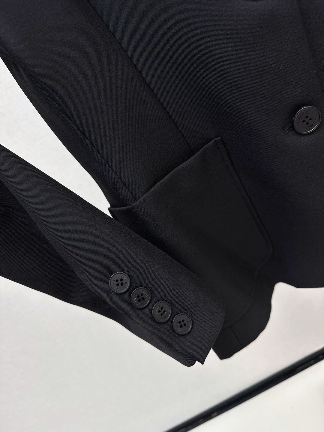 Chan New Brooch Blazer