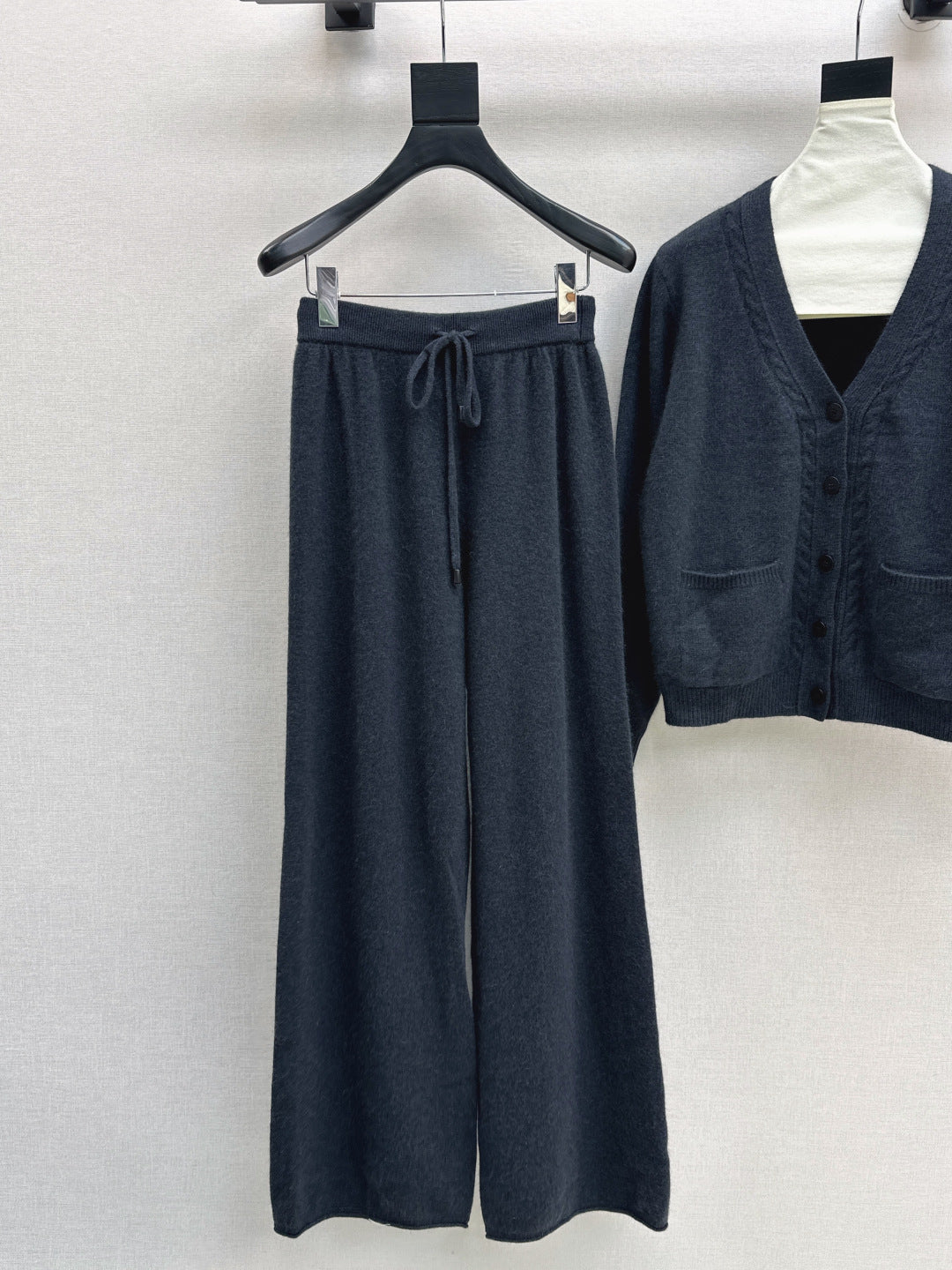 Loro New wool suit