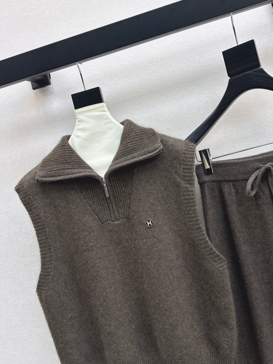 Herm NEW wool suit