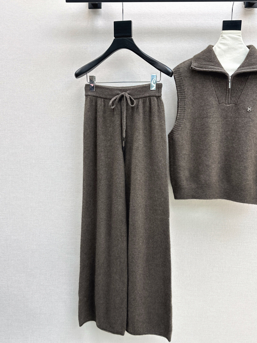 Herm NEW wool suit