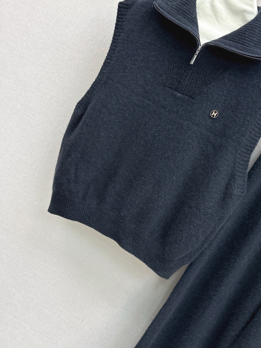 Herm NEW wool suit