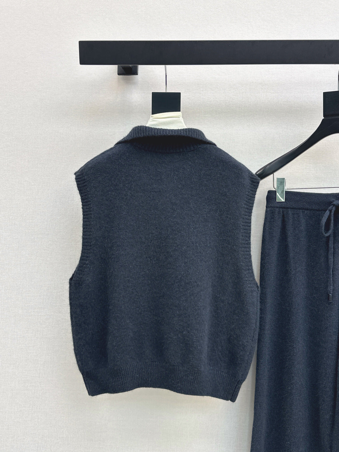 Herm NEW wool suit