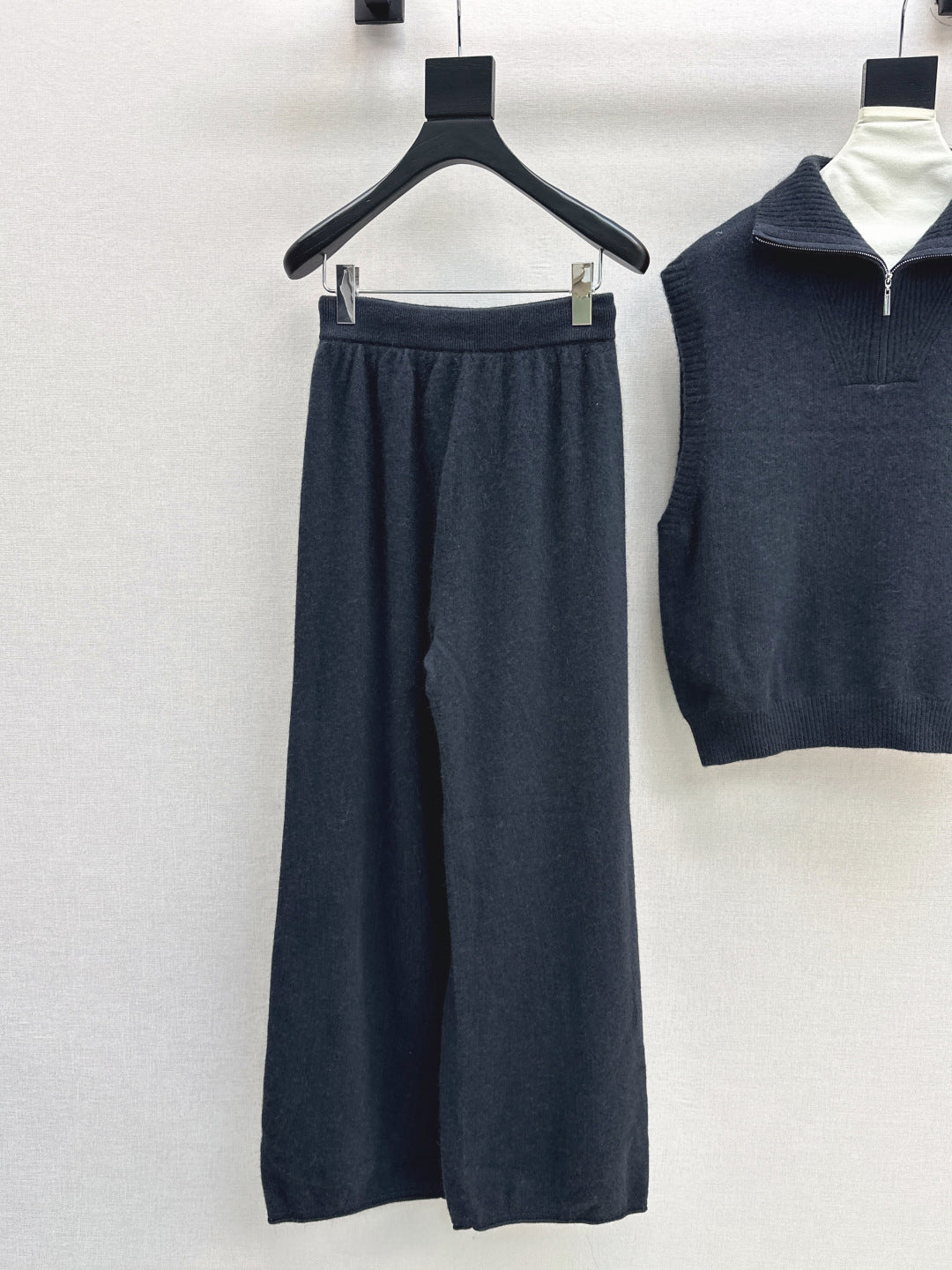Herm NEW wool suit