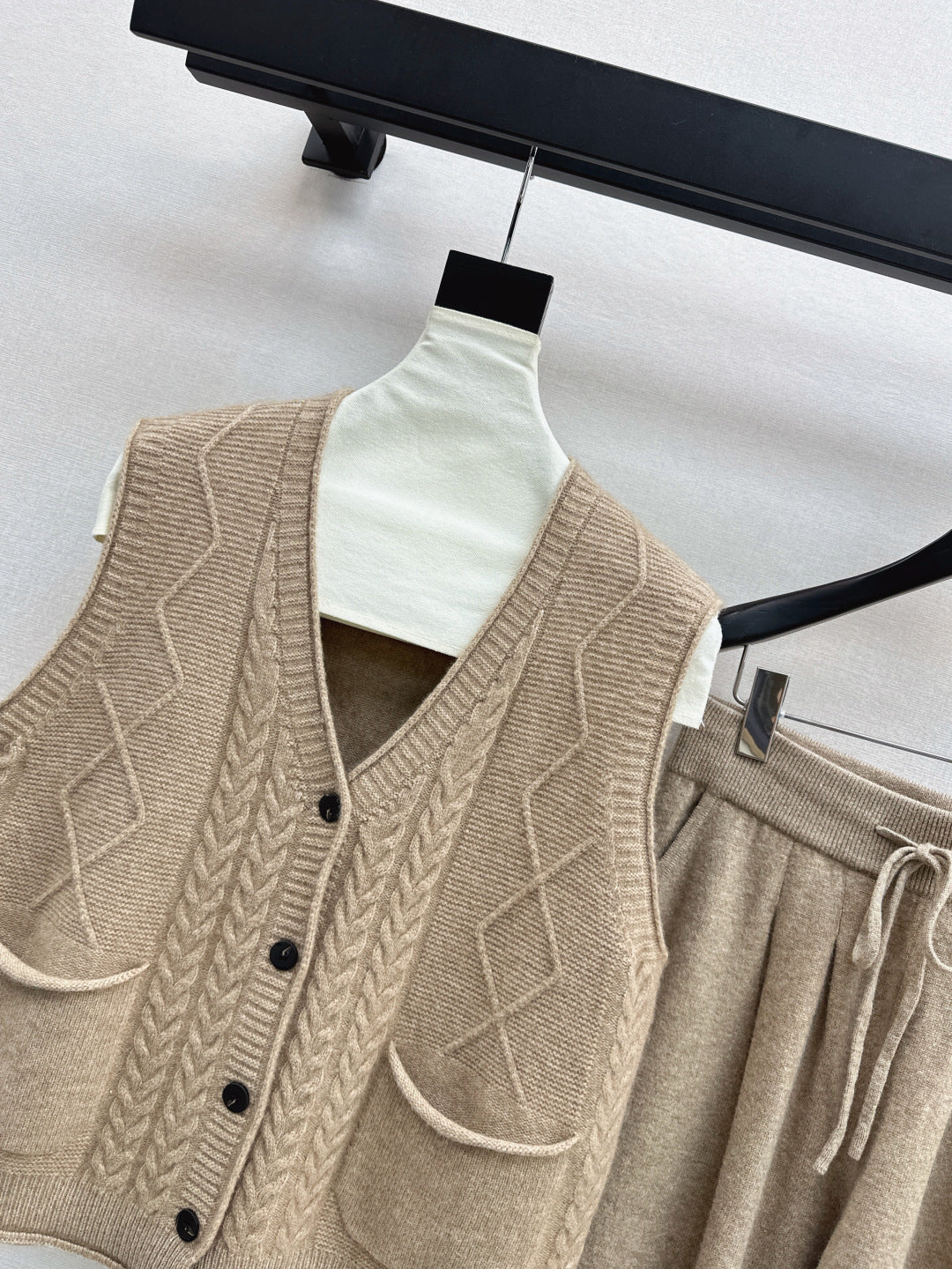 Max NEW wool suit