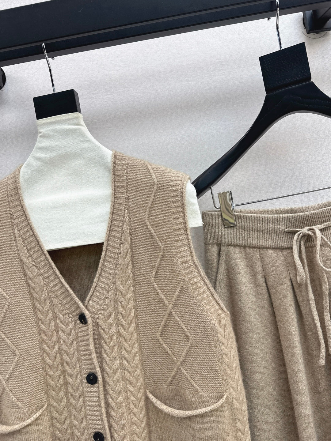 Max NEW wool suit