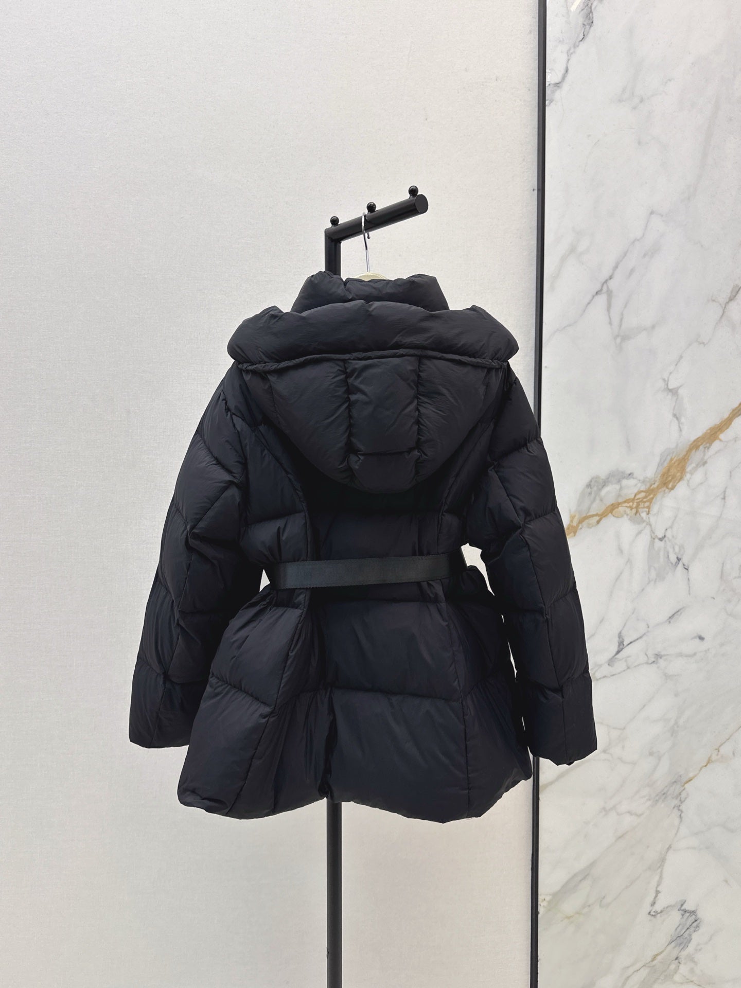 Bur NEW hooded down jacket