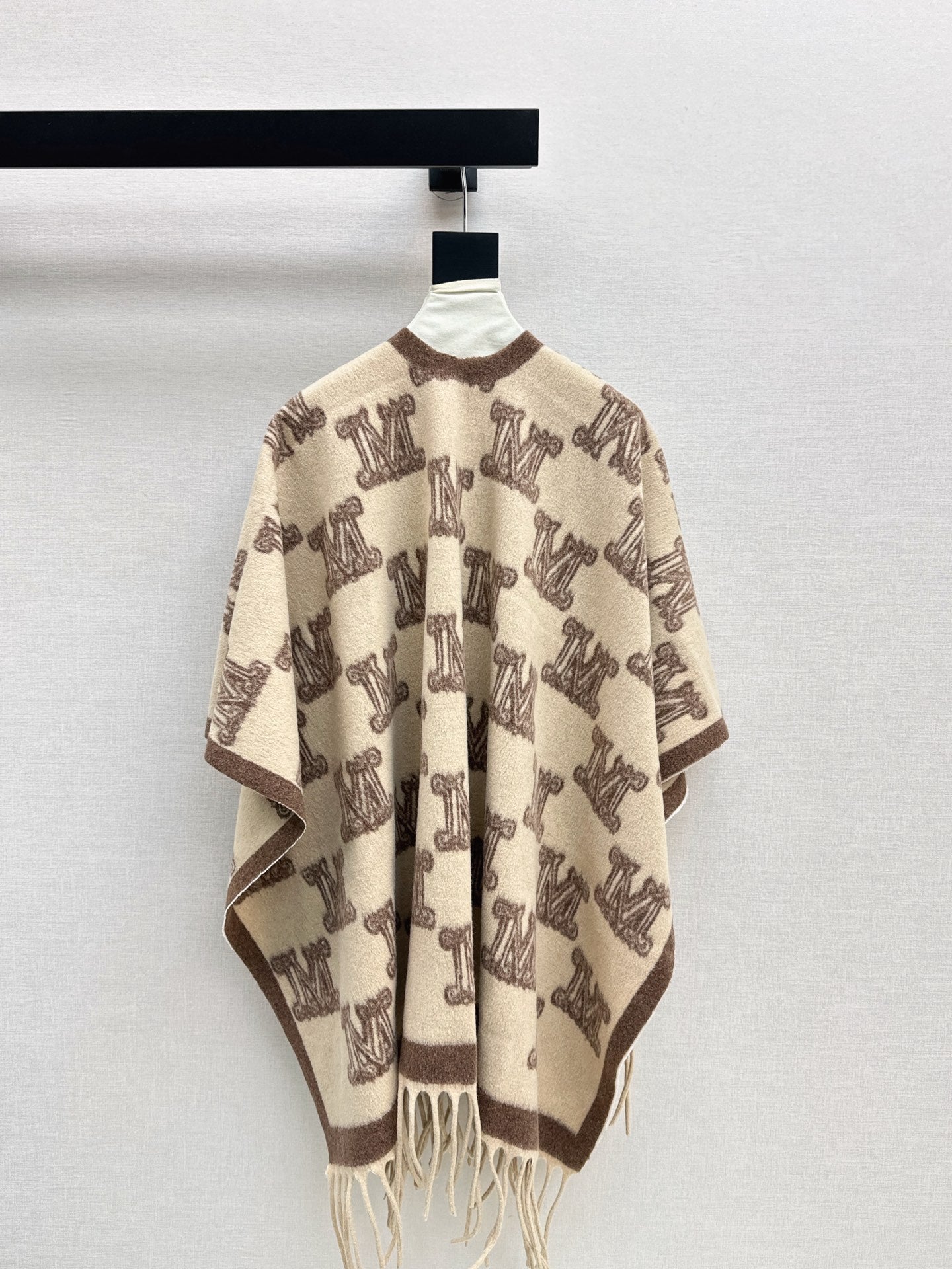 Max NEW Cape