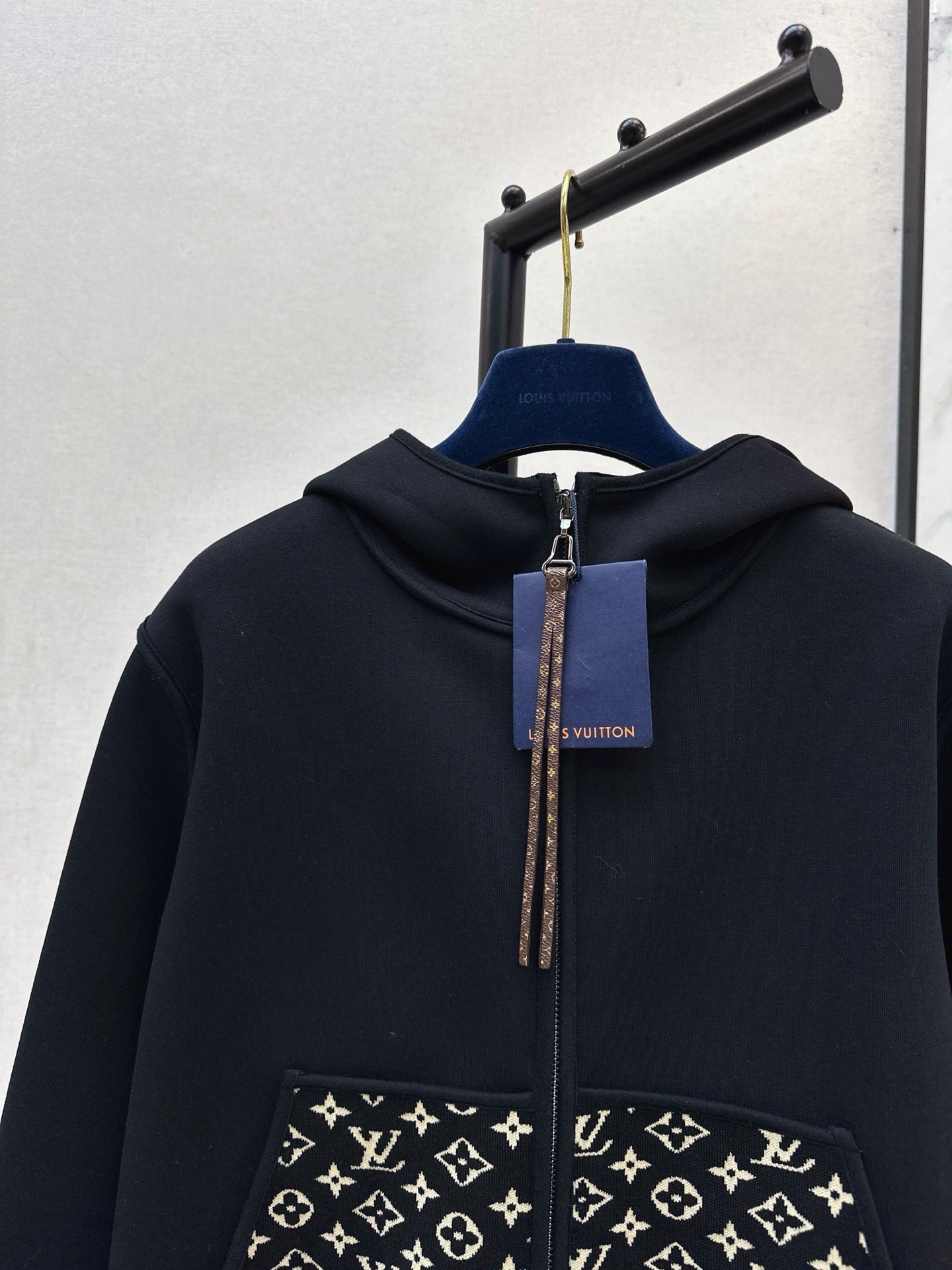 Louis NEW Hooded zip-up jacket