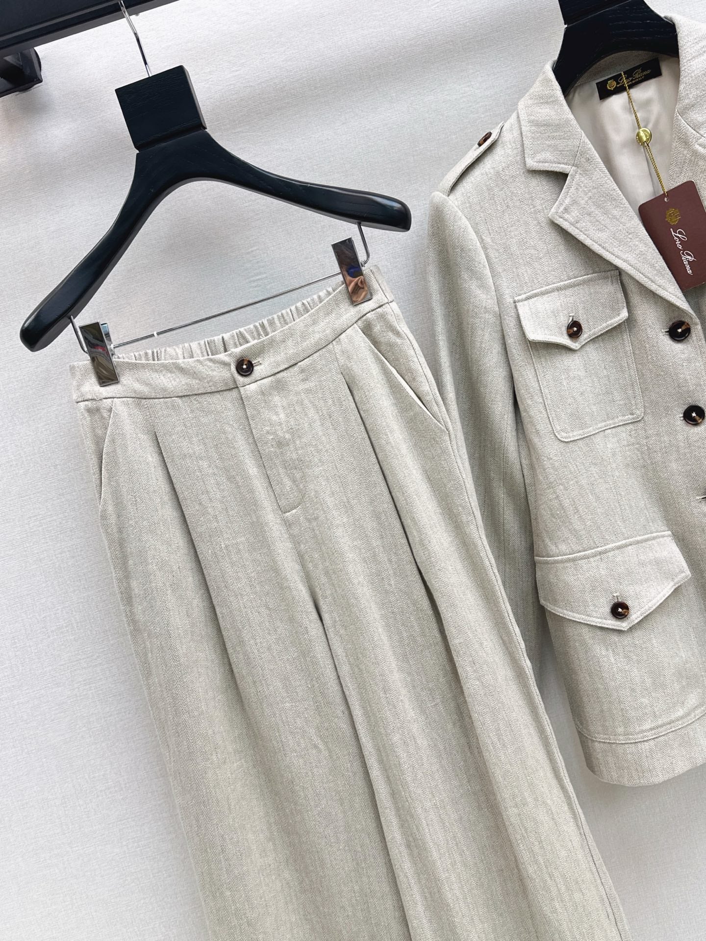 Loe NEW Linen suit