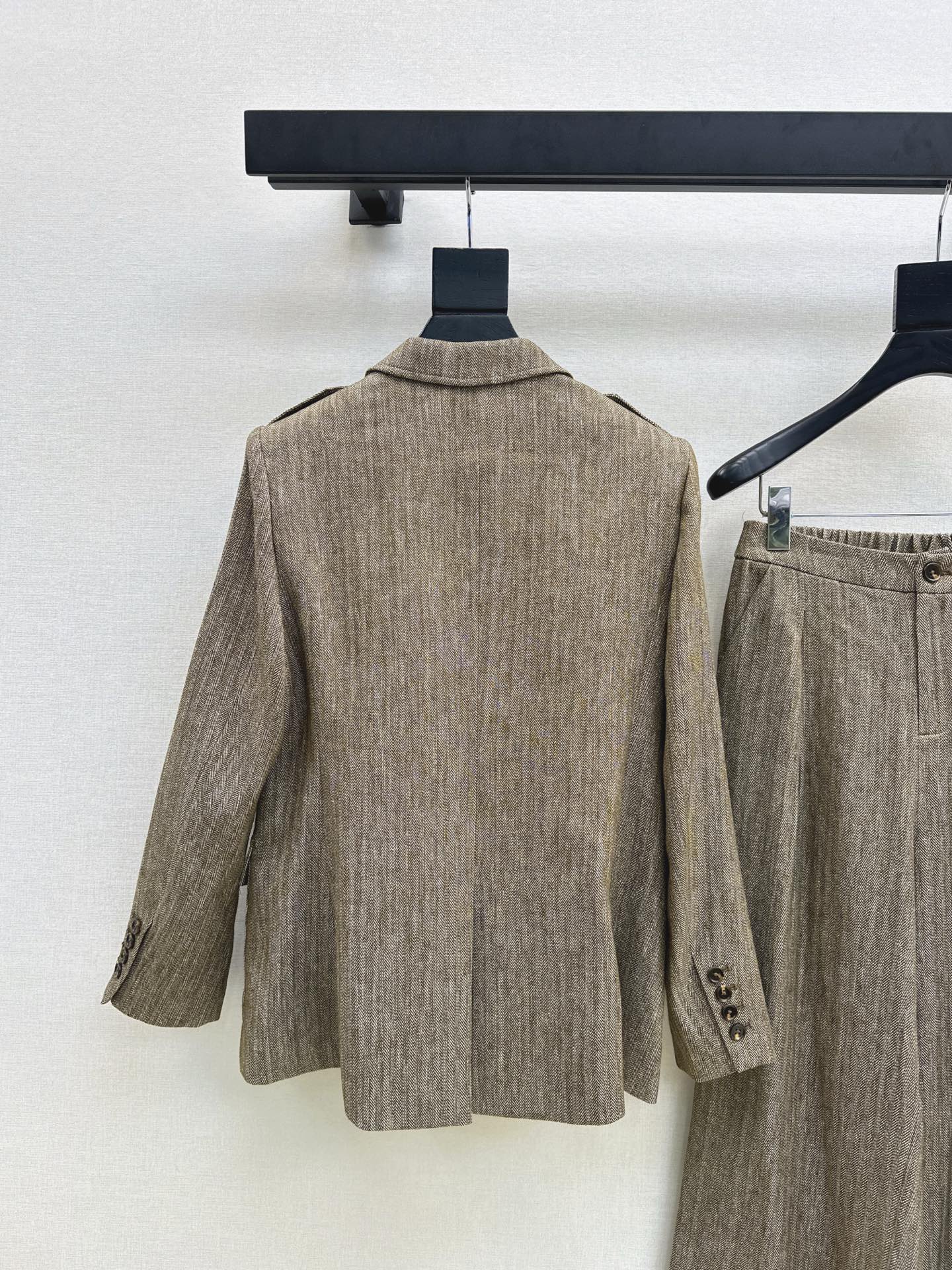 Loe NEW Linen suit
