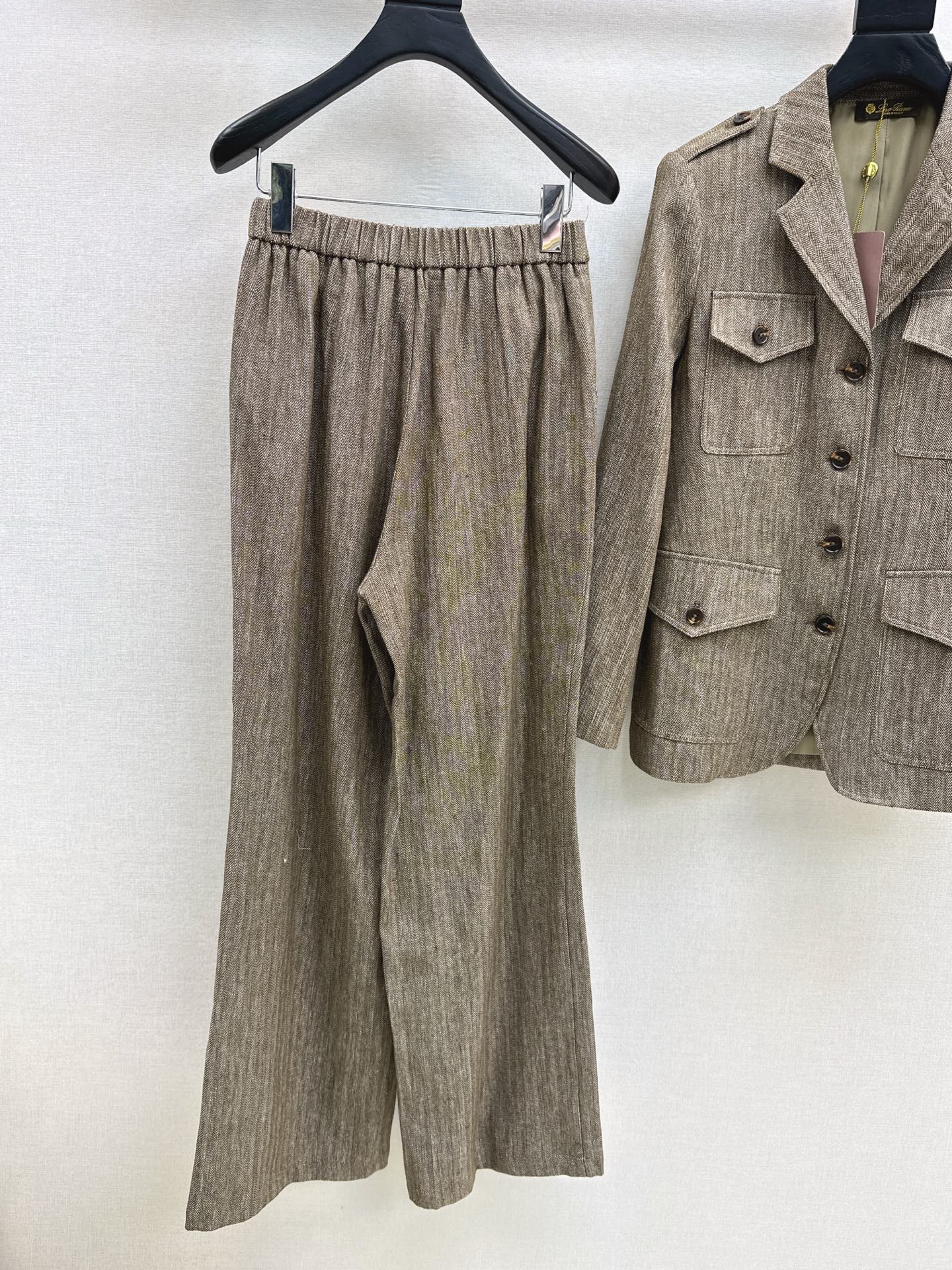 Loe NEW Linen suit