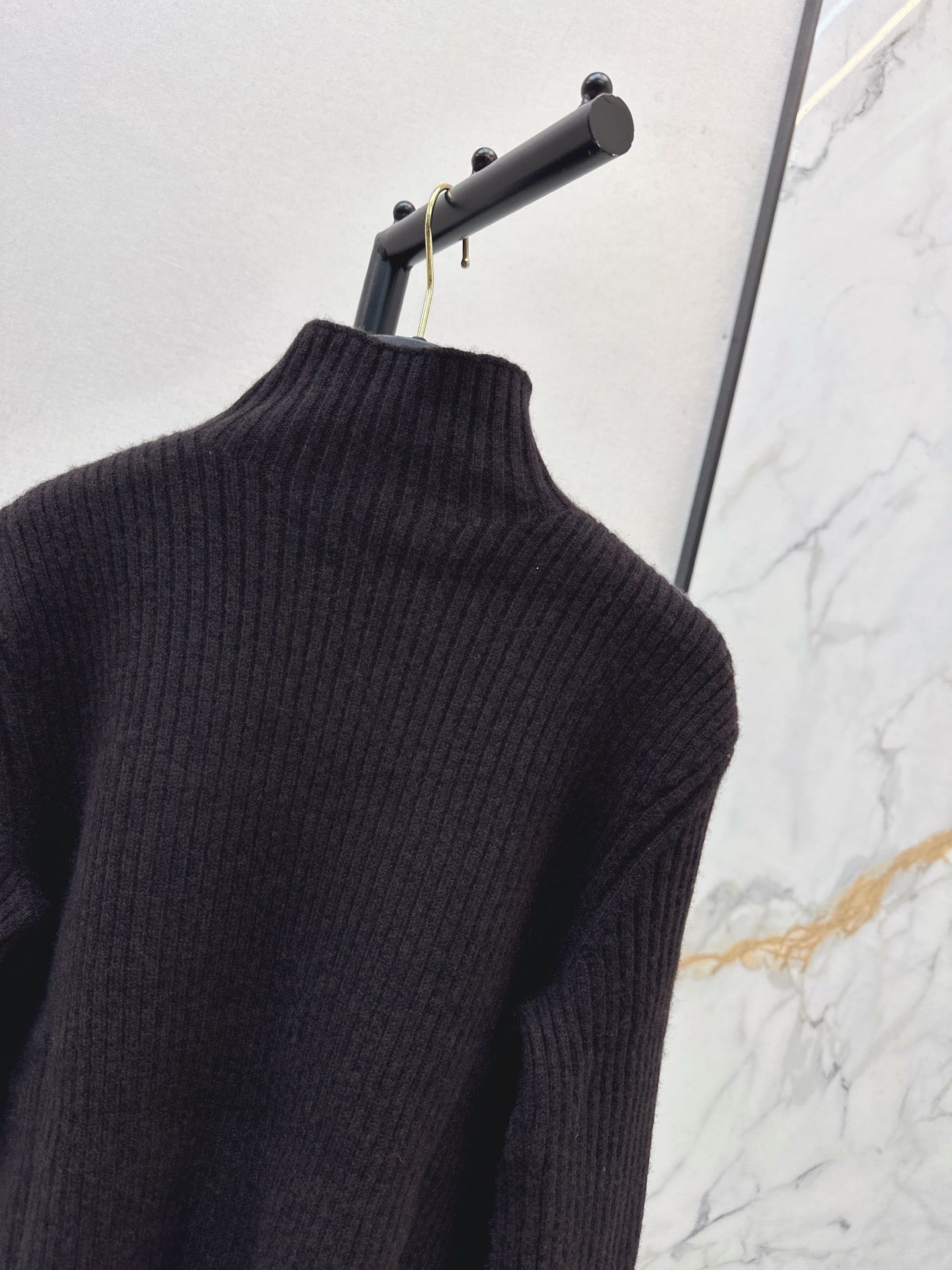 Herm NEW wool sweater
