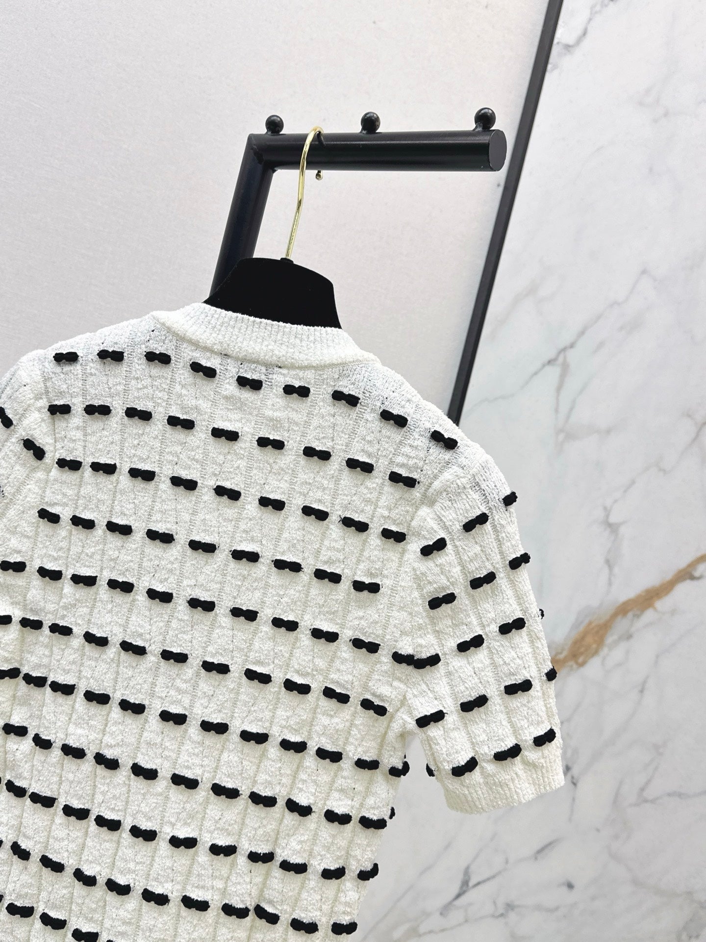 Chan NEW knitted sweater