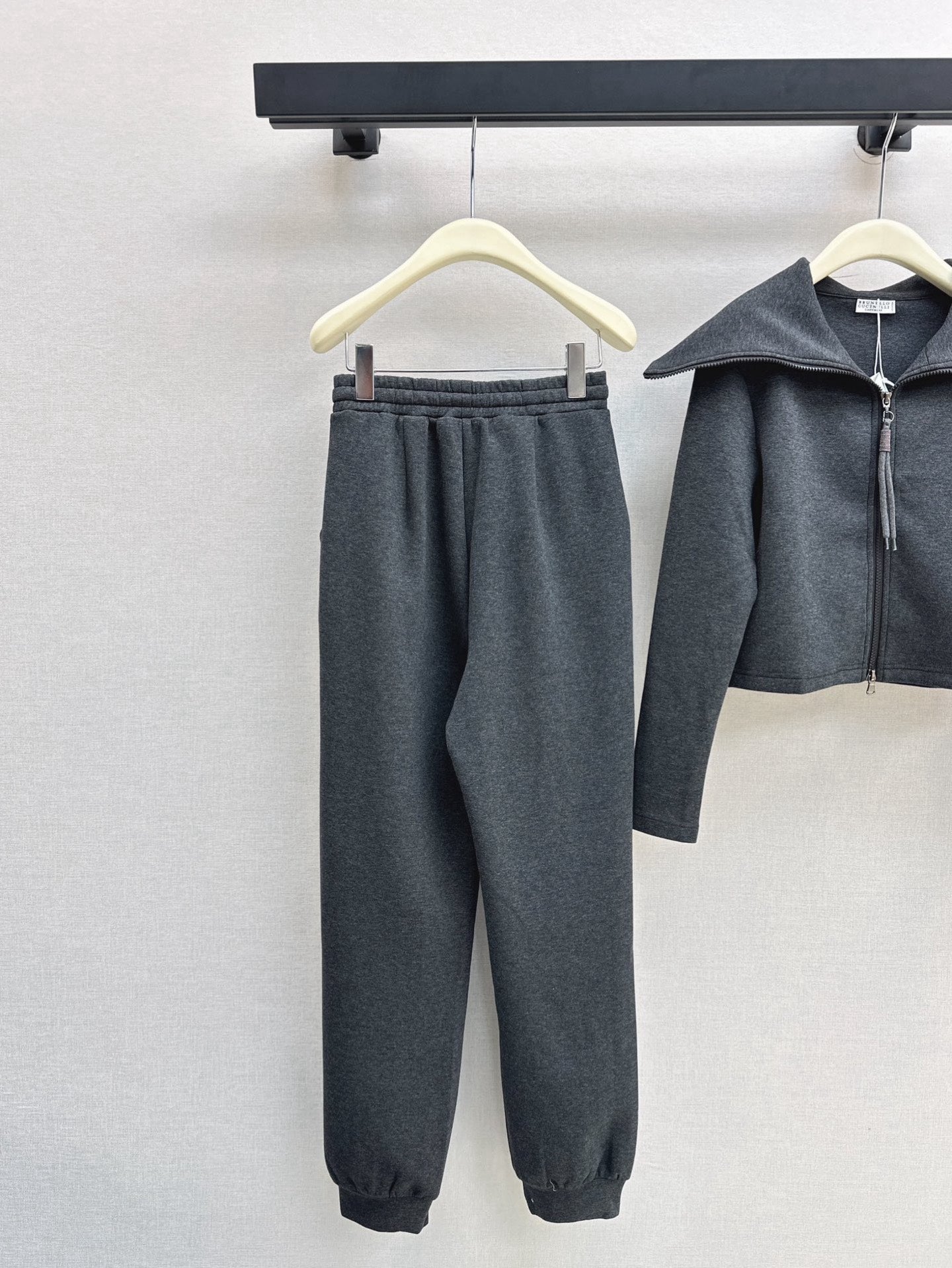 Brun NEW casual suit