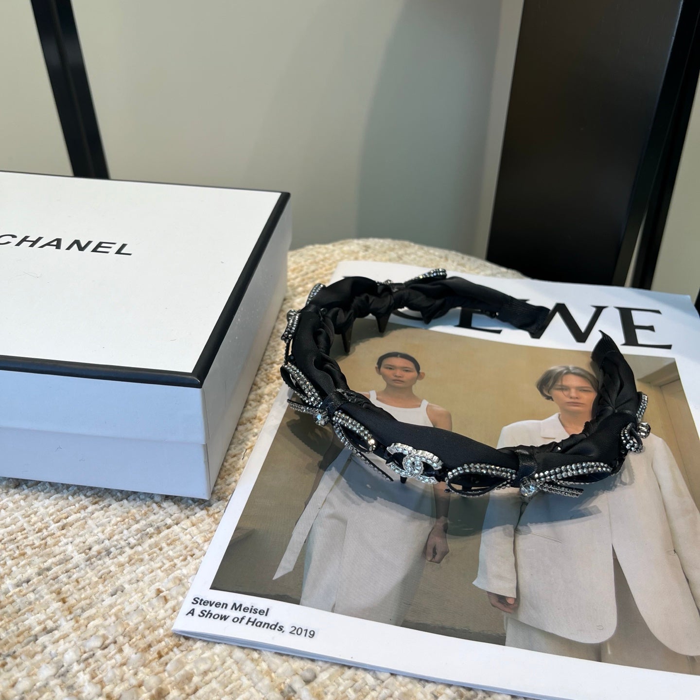 Chan Nwe Rhinestone hair clip