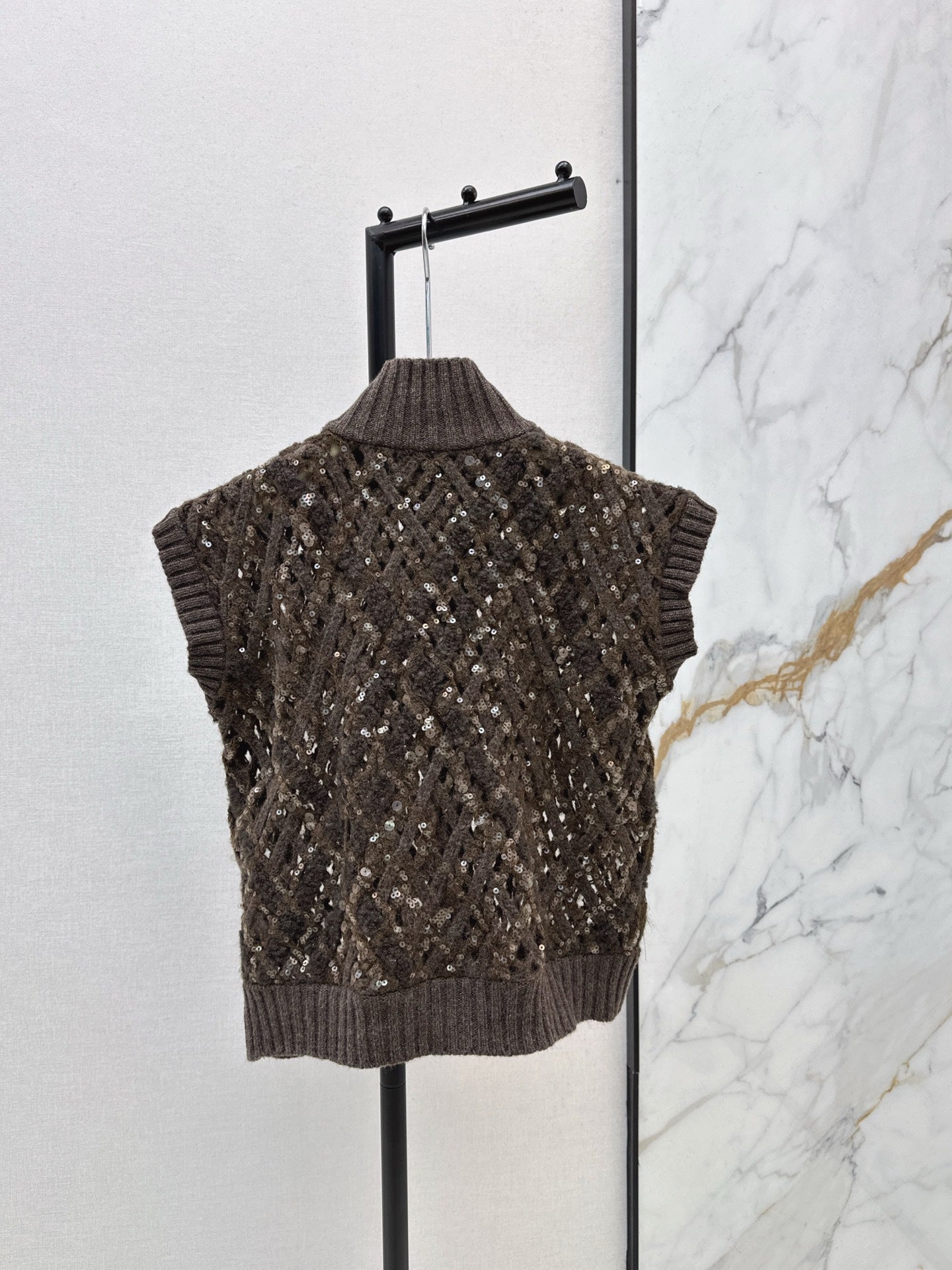 Brun NEW sequined vest