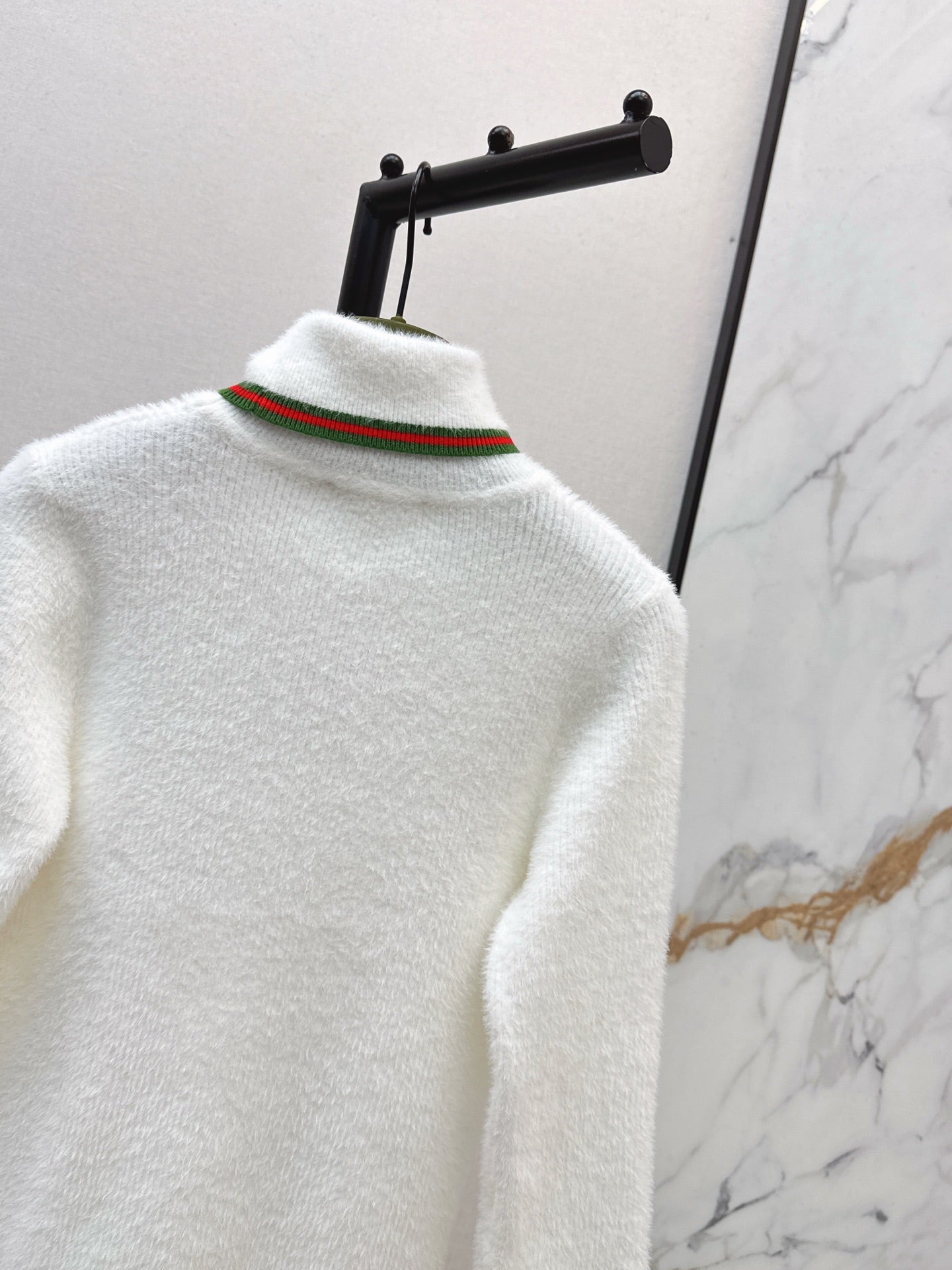 Guc NEW High-neck knitwear