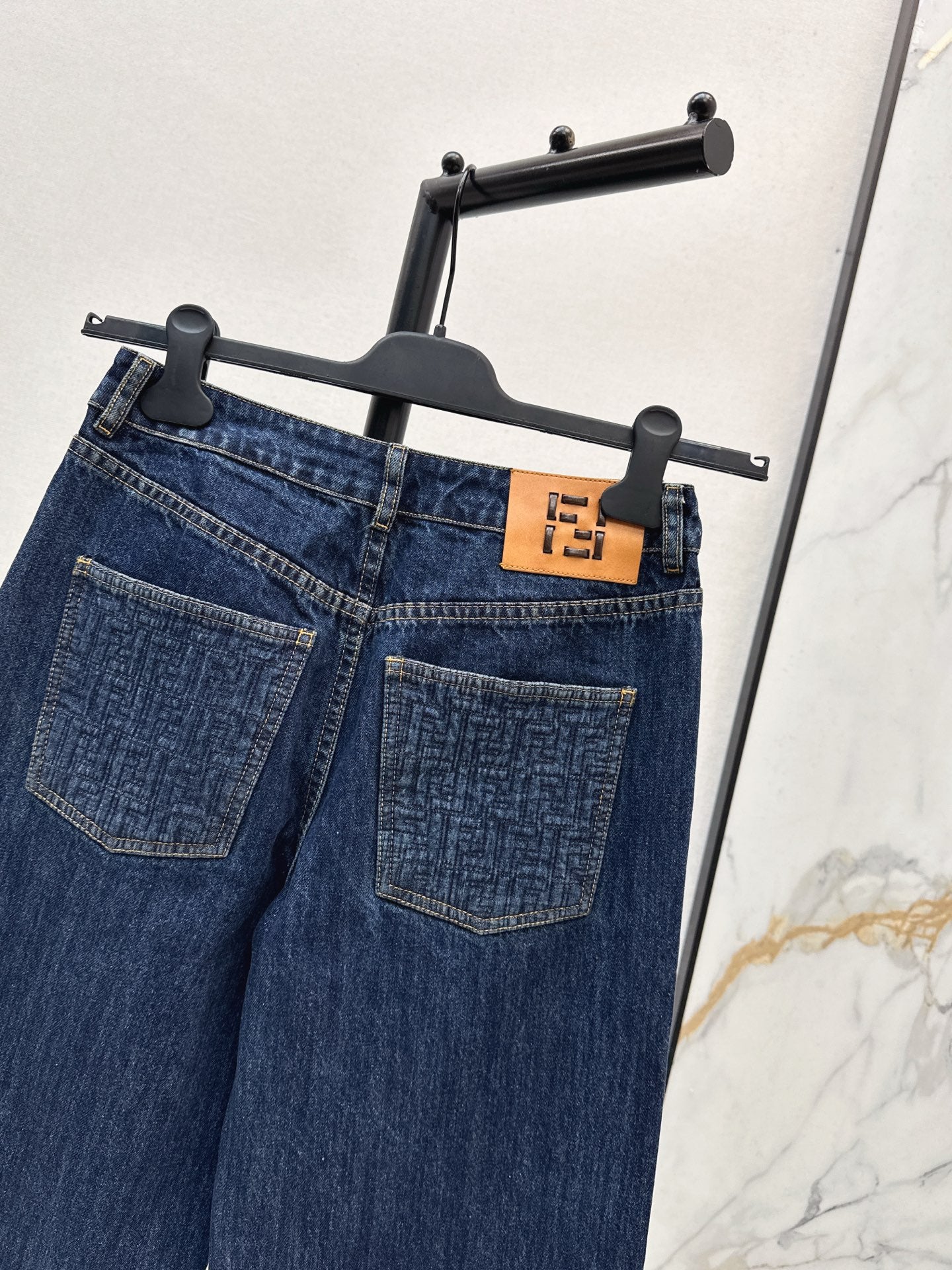 Fend NEW Straight-leg jeans
