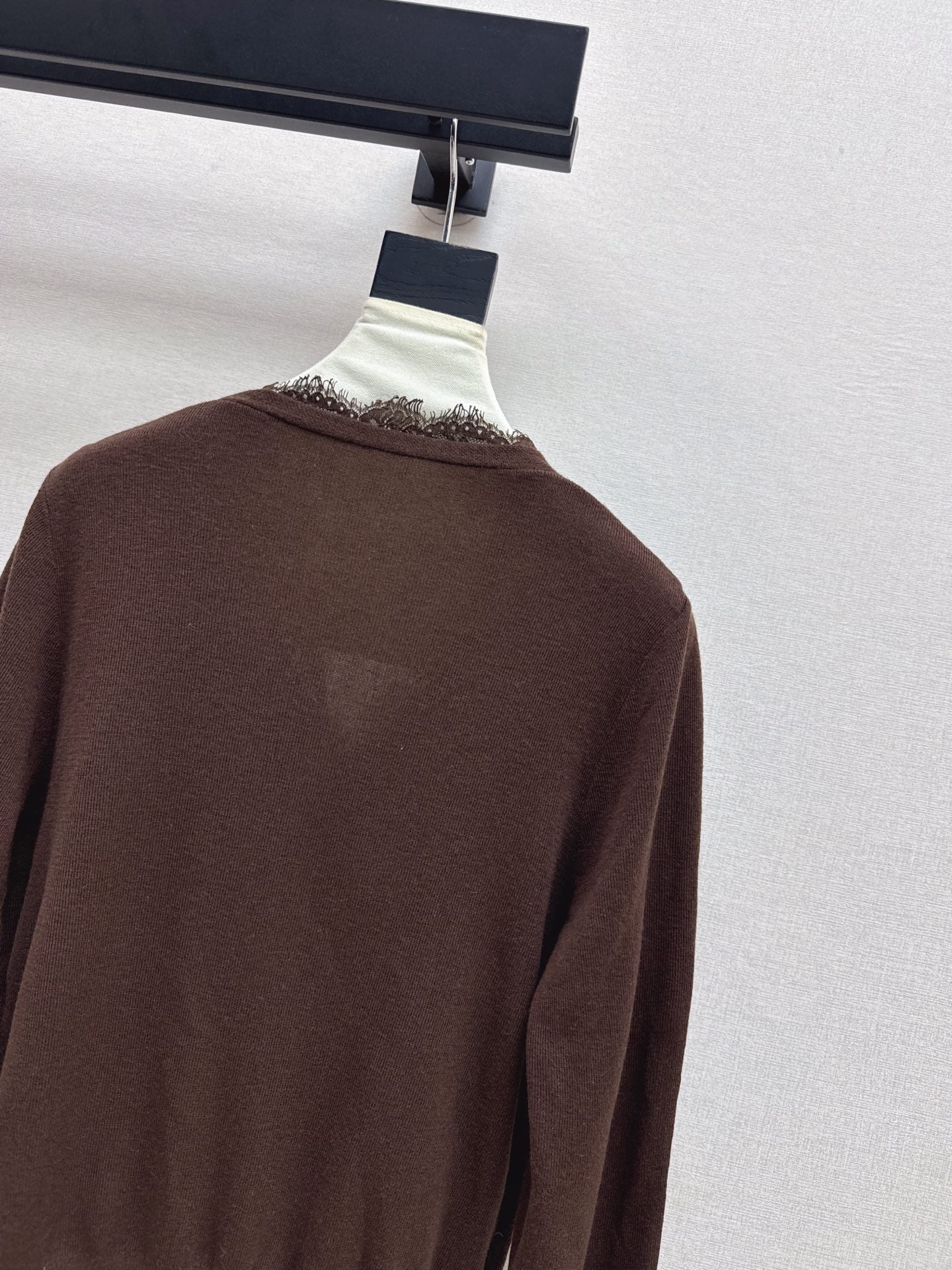 Es NEW Lace-paneled cardigan