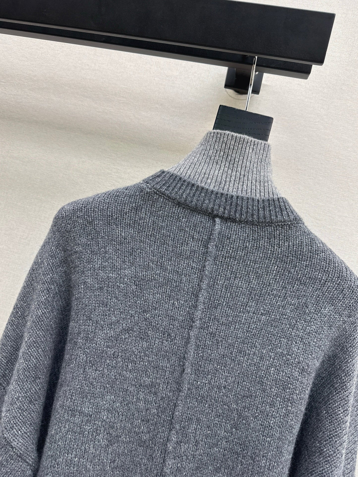 Brun NEW 2in1 contract sweater