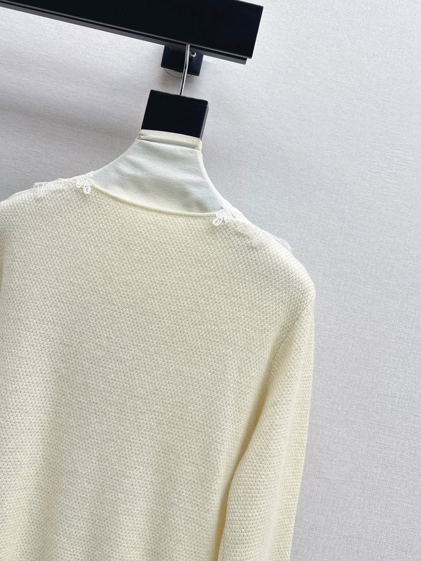 Es NEW Lace-paneled cardigan