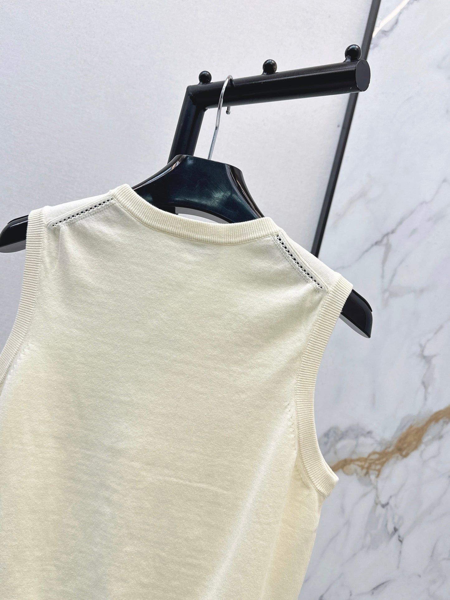 Celi NEW embroidered sleeveless vest