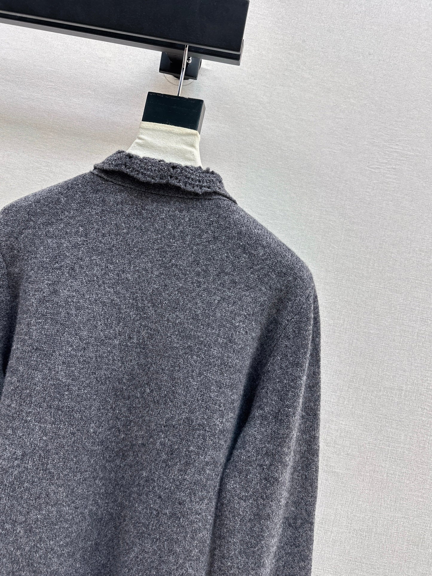 Es NEW Knitted cardigan