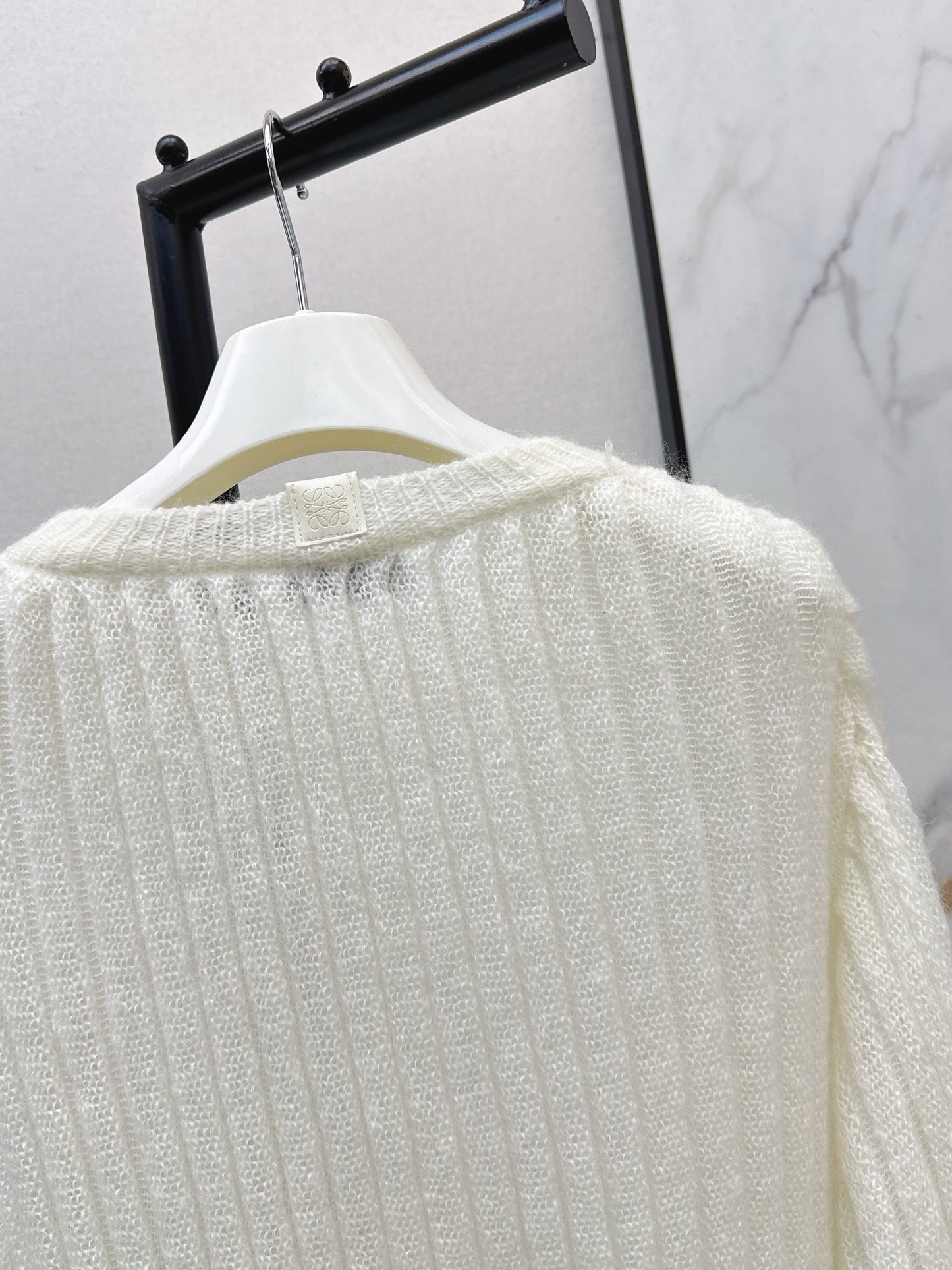 Loe NEW lantern sleeve sweater
