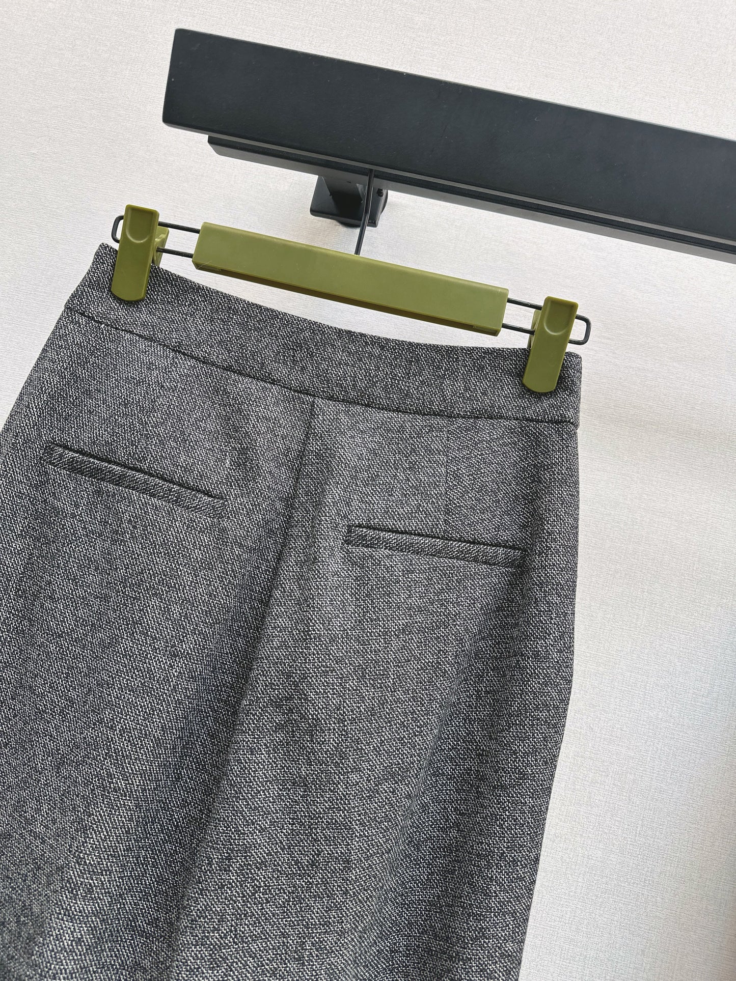 Guc NEW cuffed pants