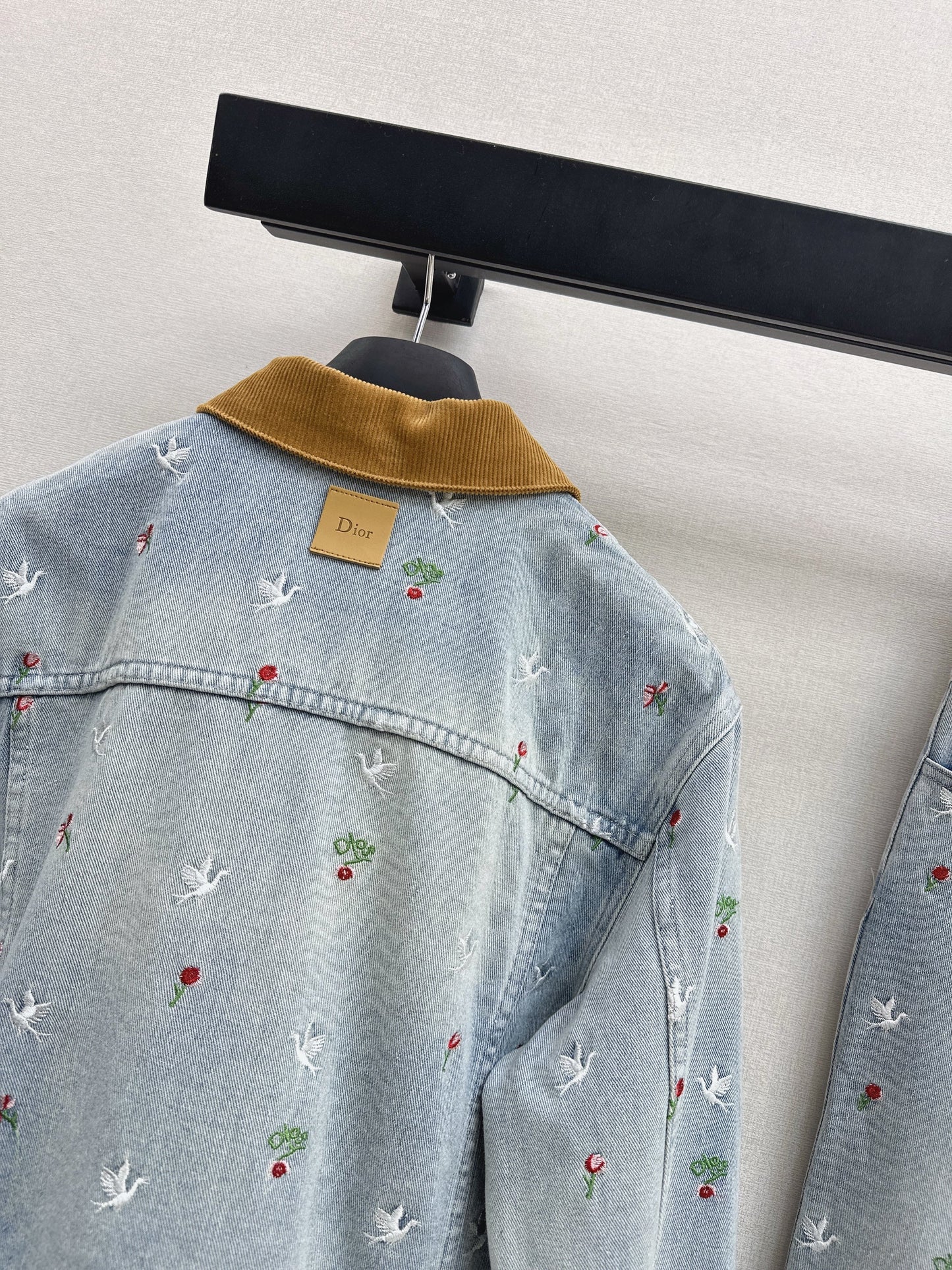 CD NEW embroidery denim jacket