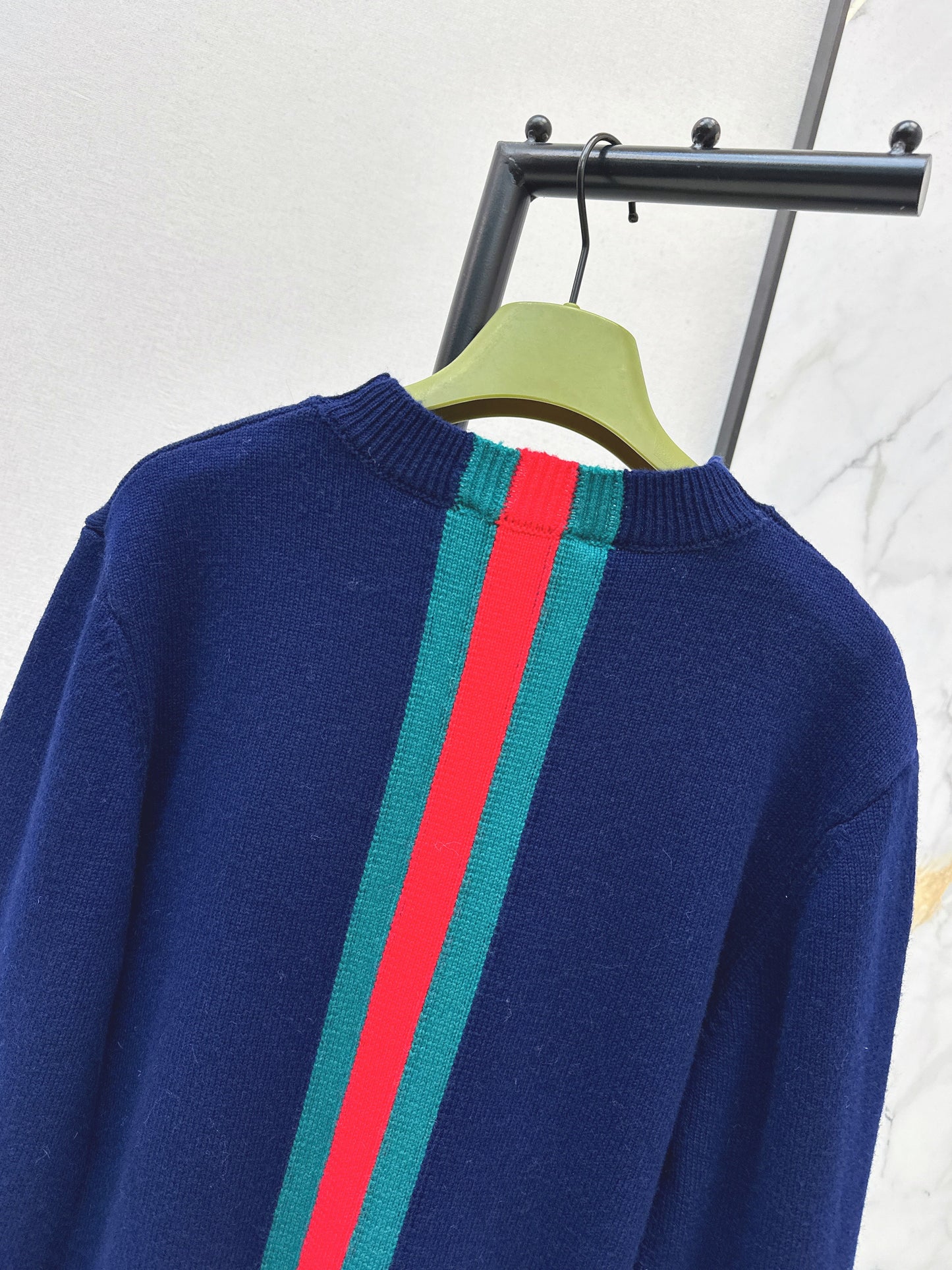 Guc NEW cashmere pullover sweater