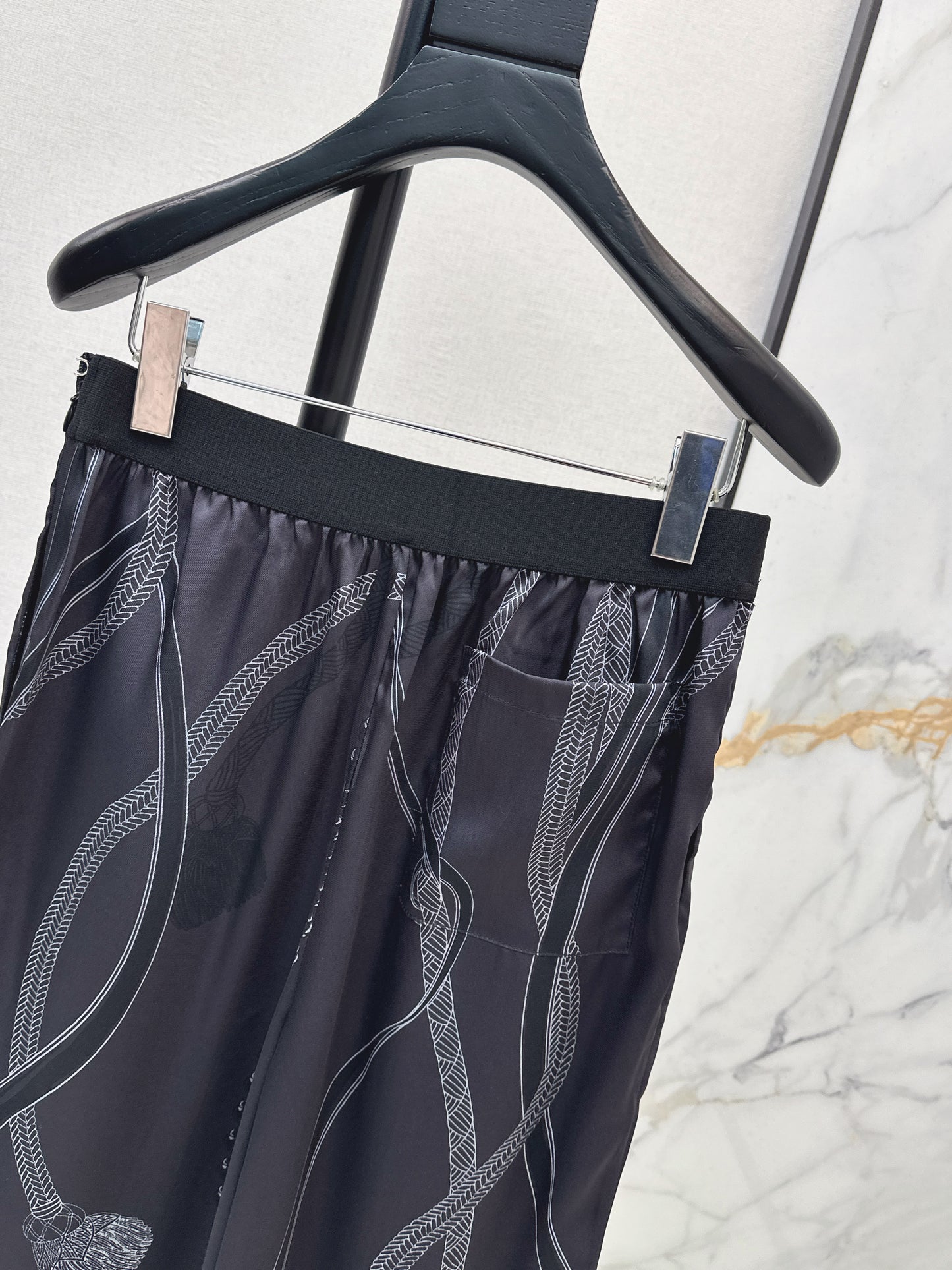 Herm NEW print silk straight pants