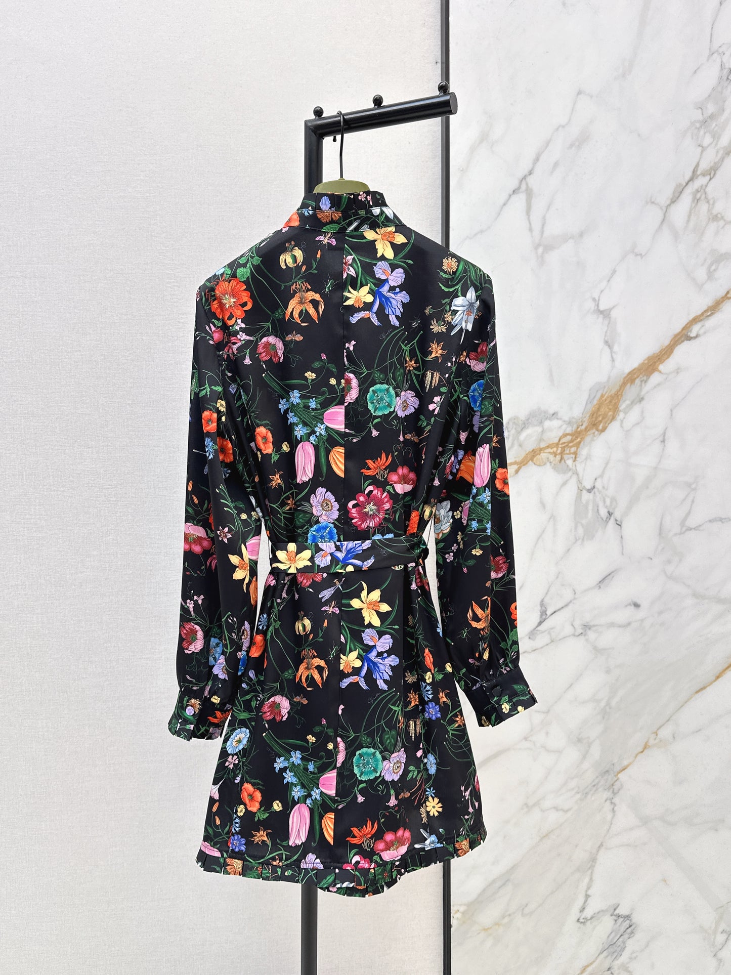 Guc NEW floral print silk dress