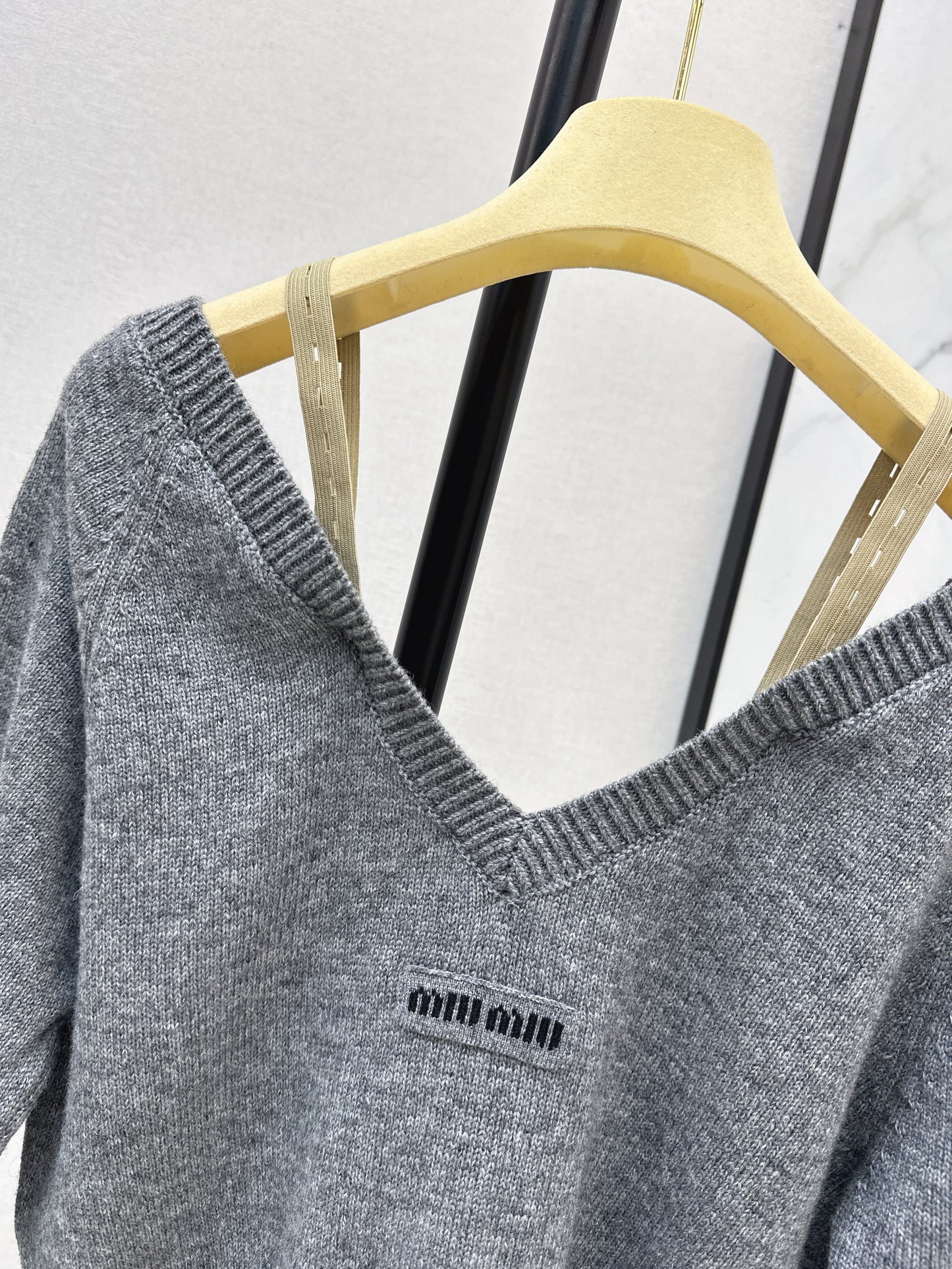 Miu NEW off shoulder knit cardigan