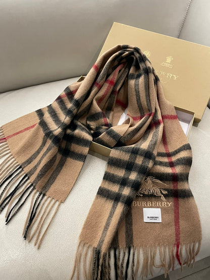 Fashionable autumn and winter cashmere scarf