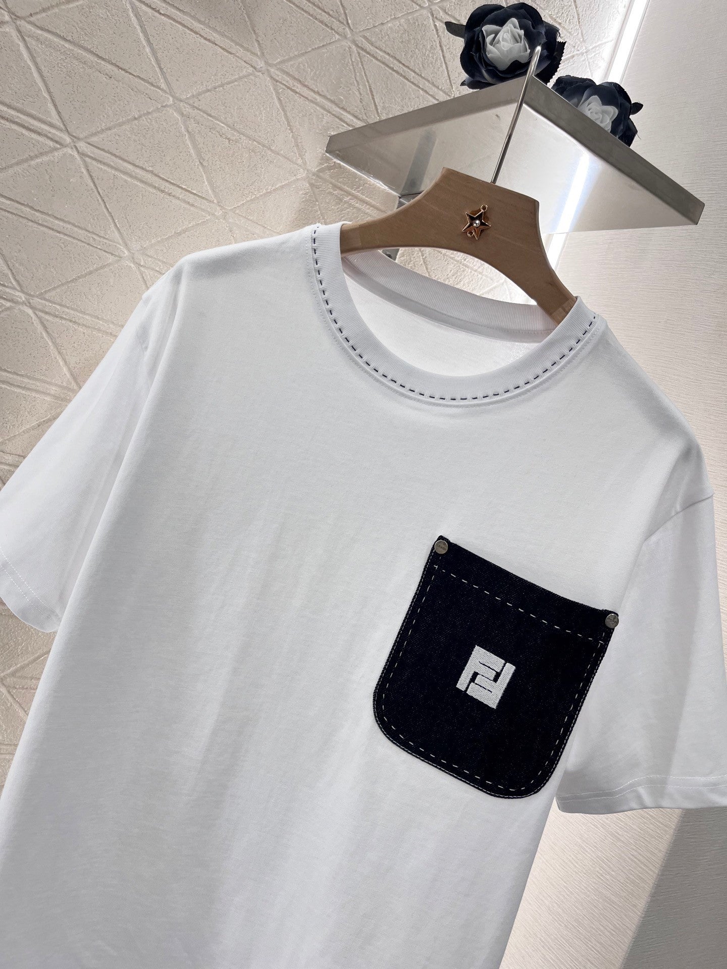 New round neck simple fashion T-shirt