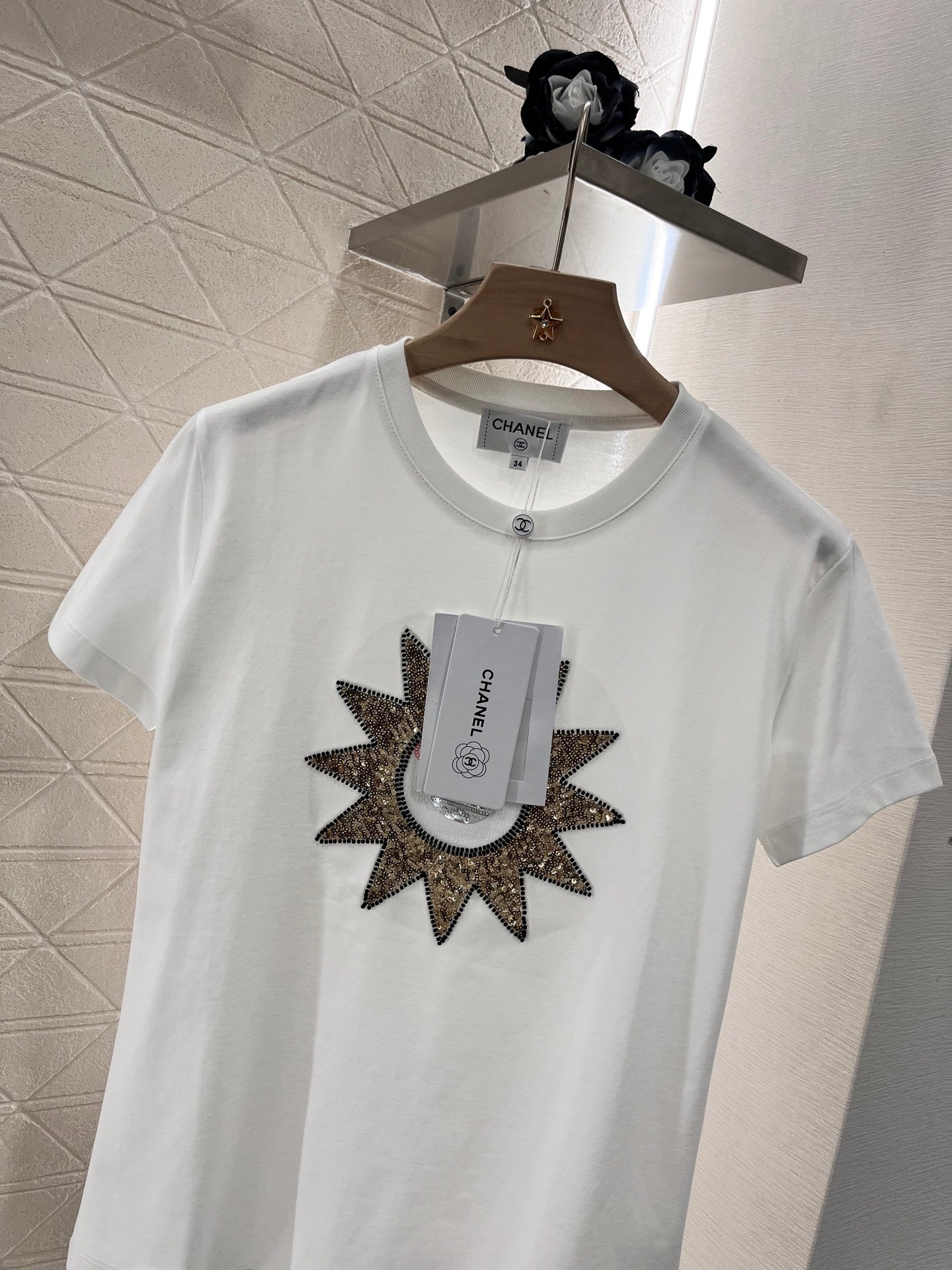 Sequined sunflower simple and fashionable T-shirt