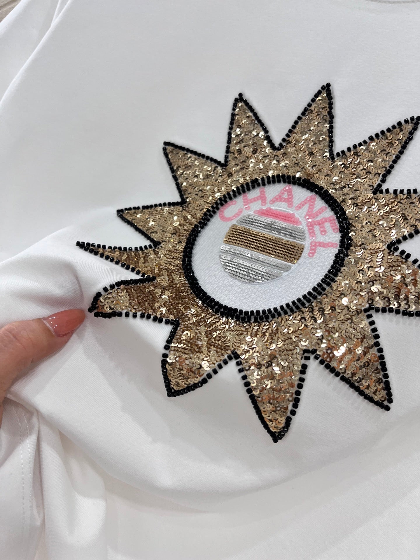 Sequined sunflower simple and fashionable T-shirt