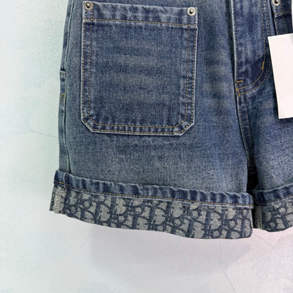 Old fashion denim shorts with cuffs