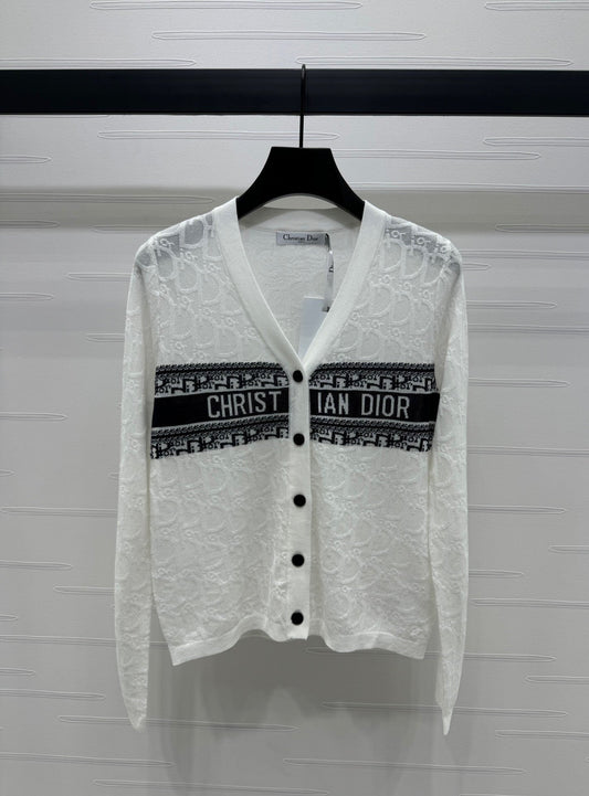 Contrast color logo knitted cardigan