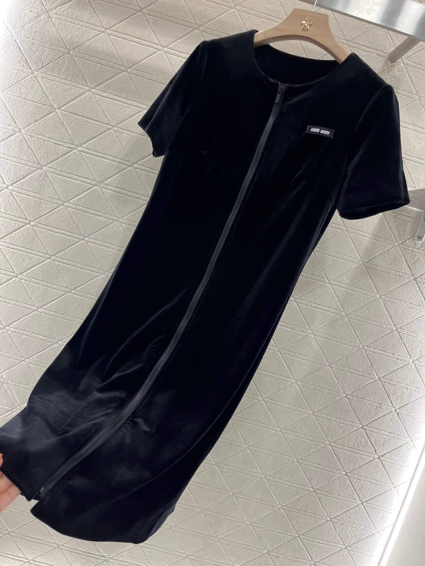 25ss new fashion velvet material soft and comfortable dress