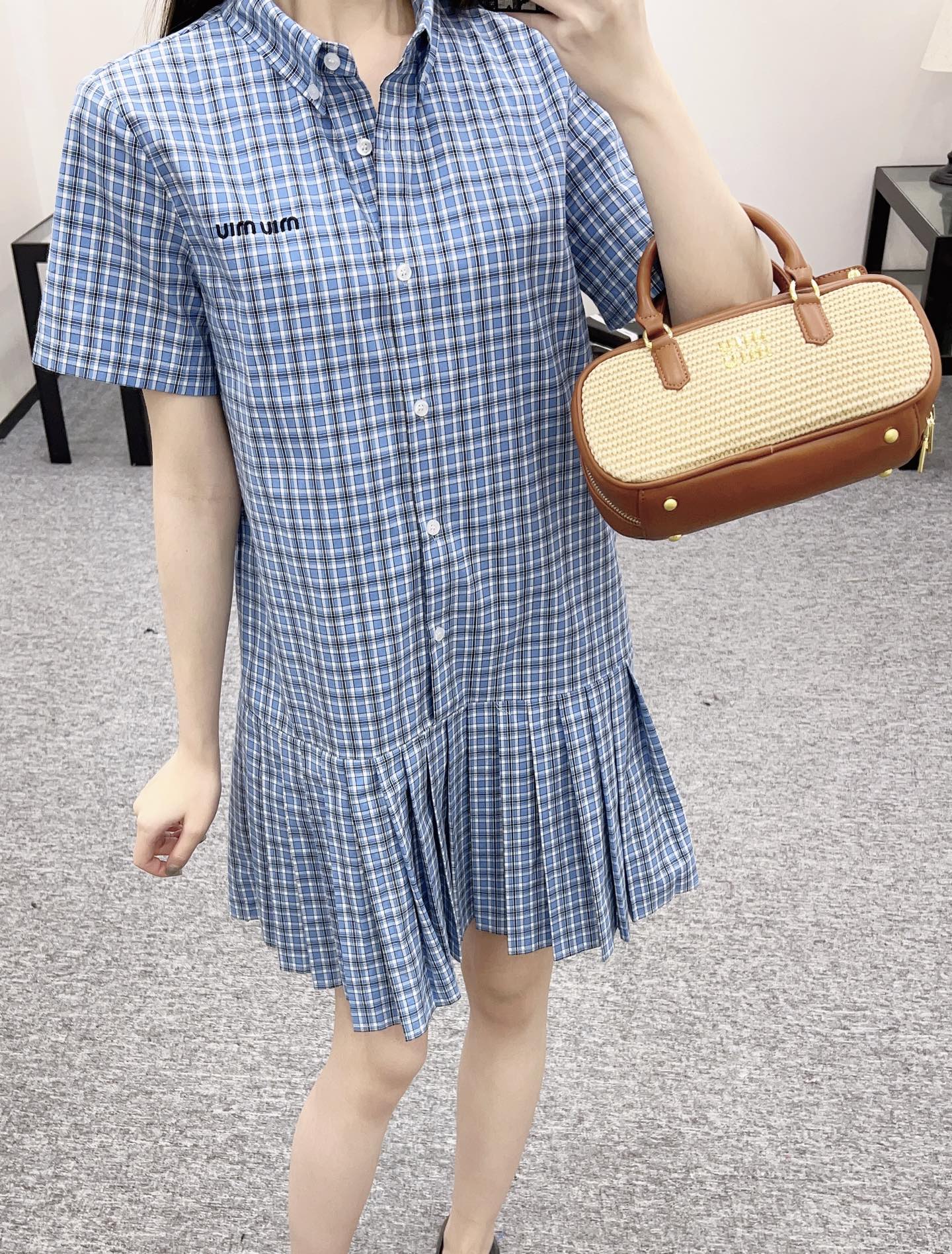 2025👗New Products Walk on the fashionable streets in a blue plaid light and flowing dress Beautiful Heart!