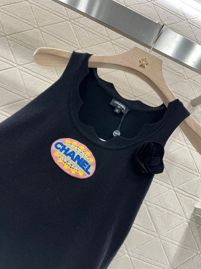 C* New Embroidered Knitted Vest