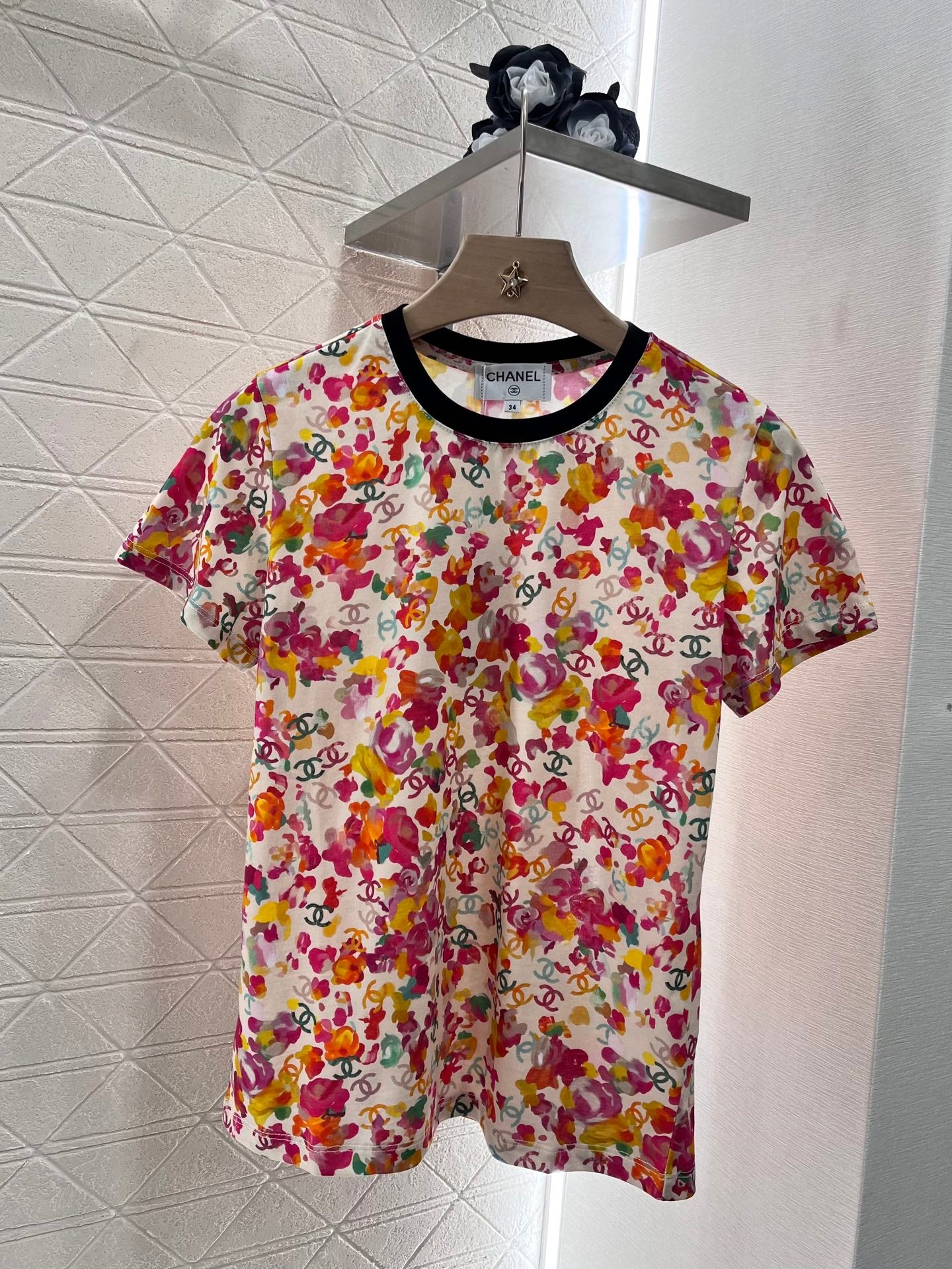 C* New Round Neck Printed T-shirt Made of Cotton