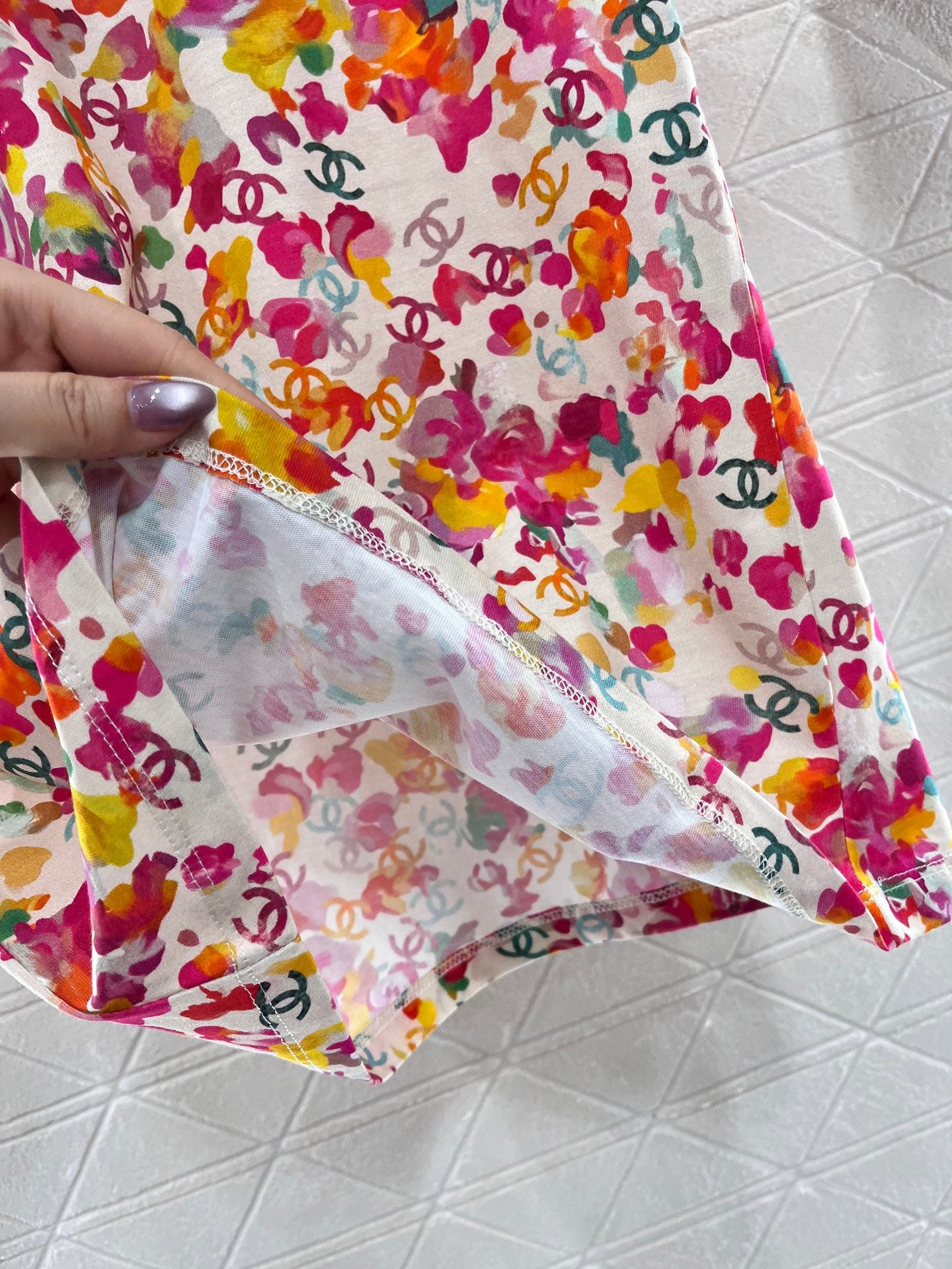 C* New Round Neck Printed T-shirt Made of Cotton